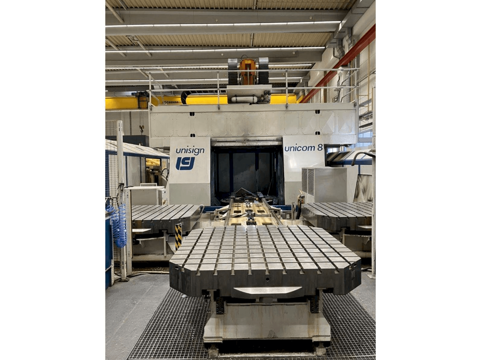 Vooraanzicht van Unisign Unicom 8 machine