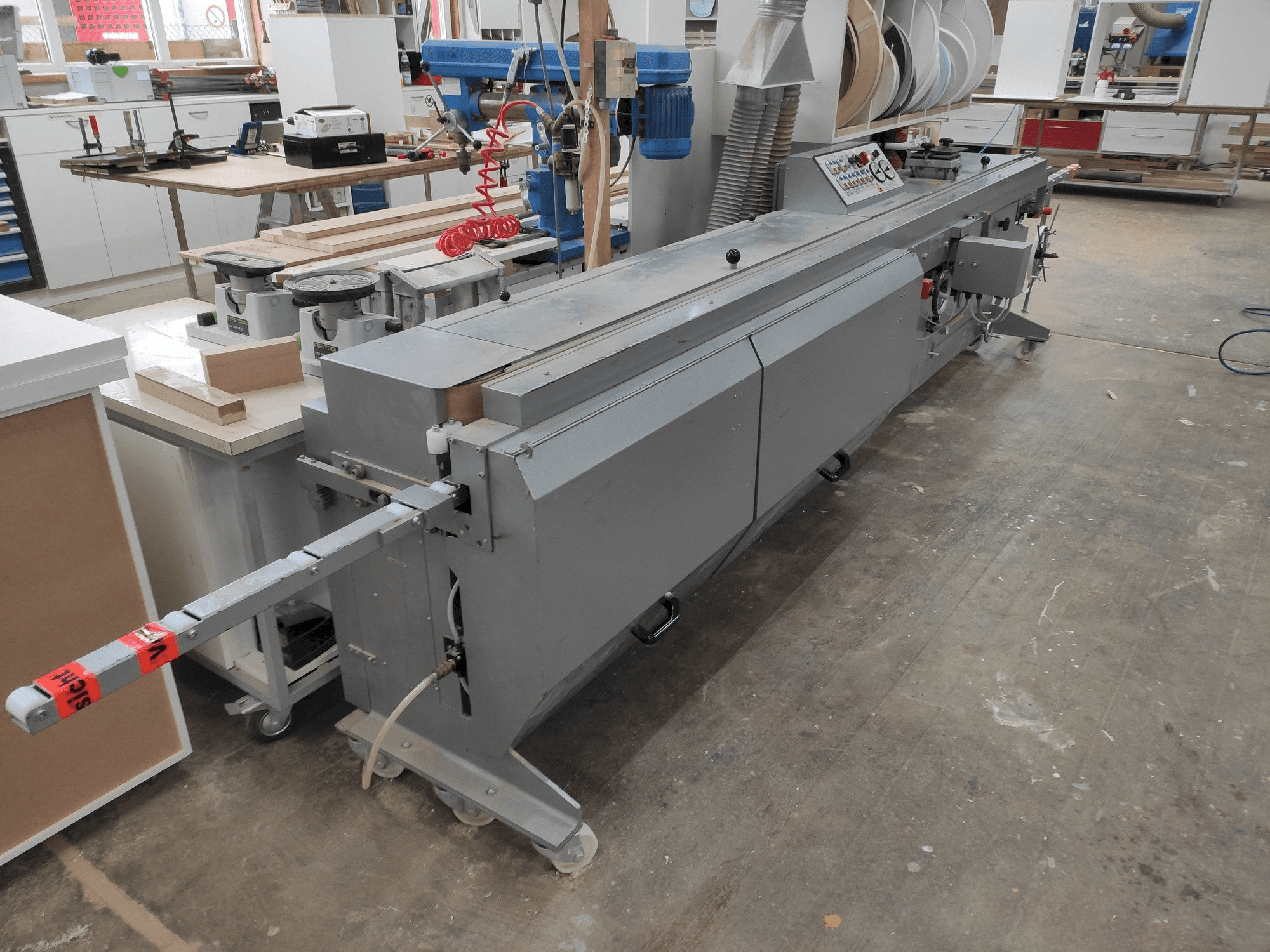 Vooraanzicht van BMS Blaich model C machine