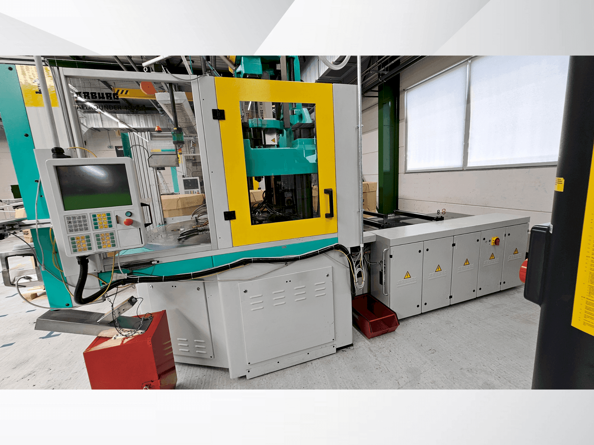 Vooraanzicht van Arburg Allrounder 1500 T 2000-400 machine