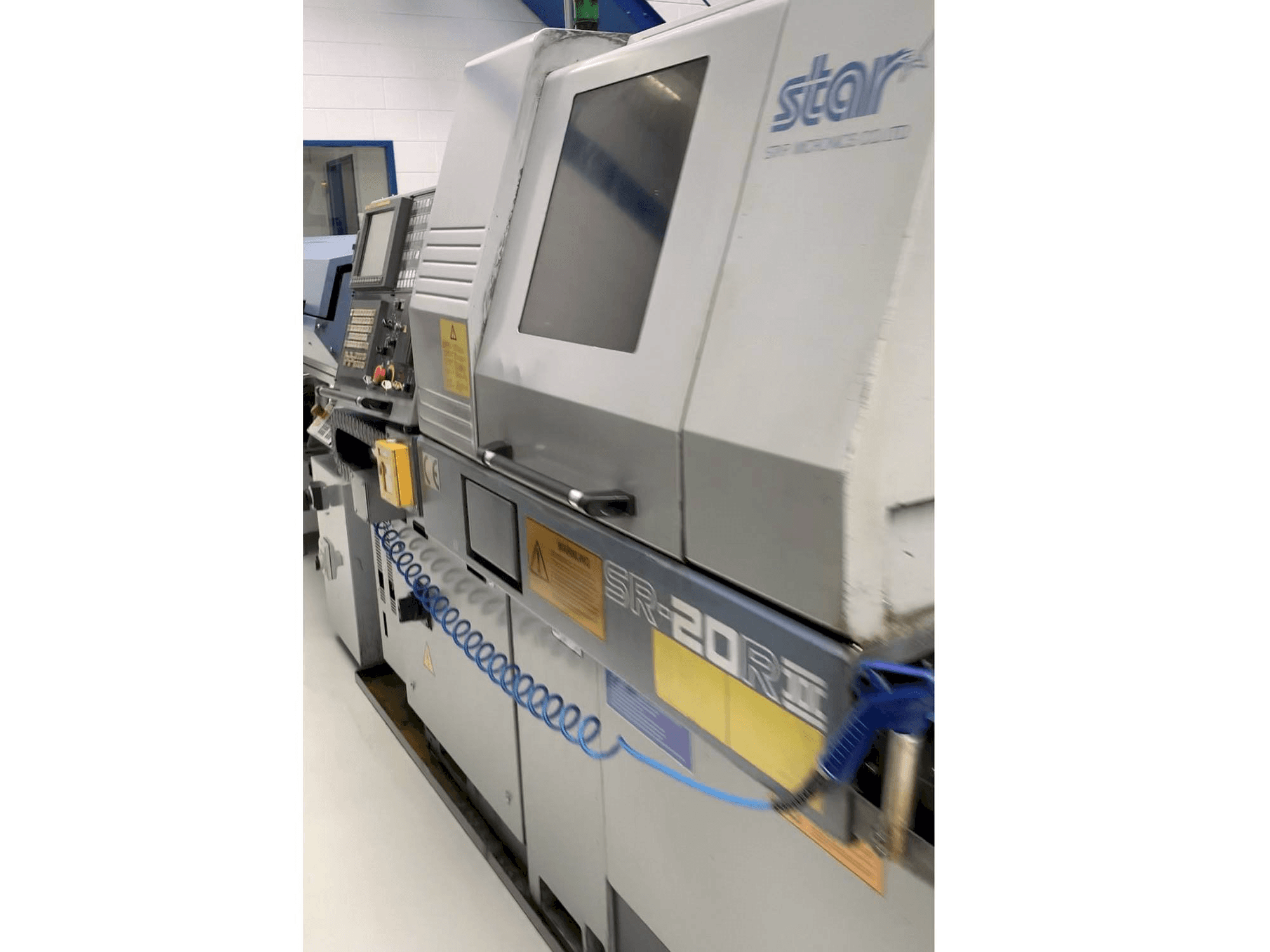 Vooraanzicht van Star SR-20R II machine