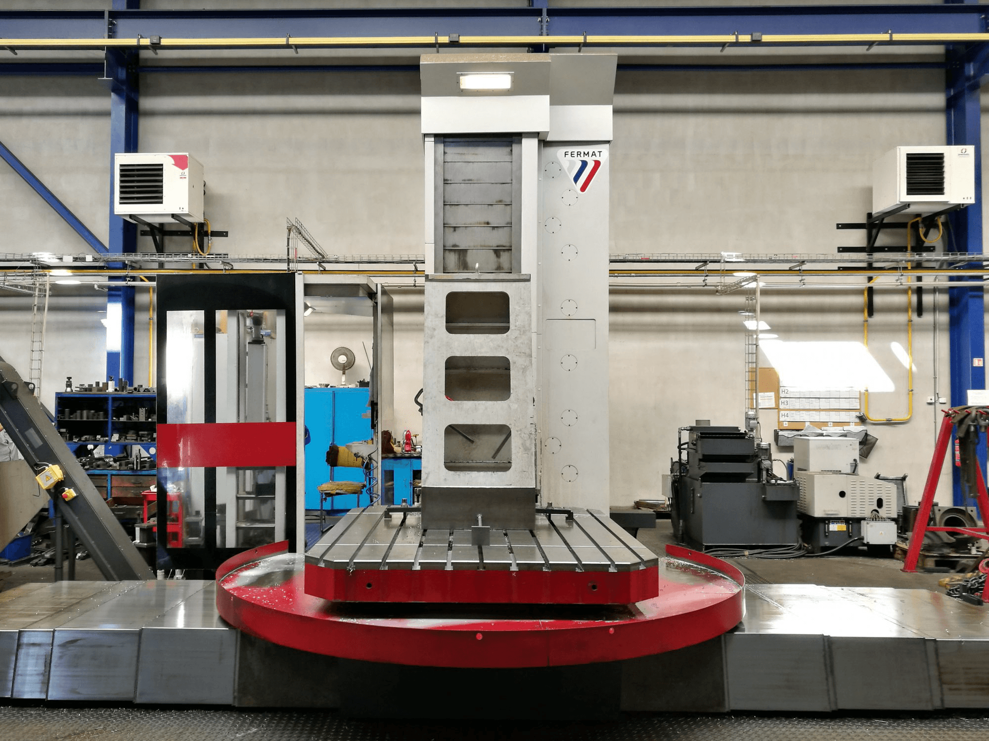 Vooraanzicht van FERMAT WFT 13 CNC machine