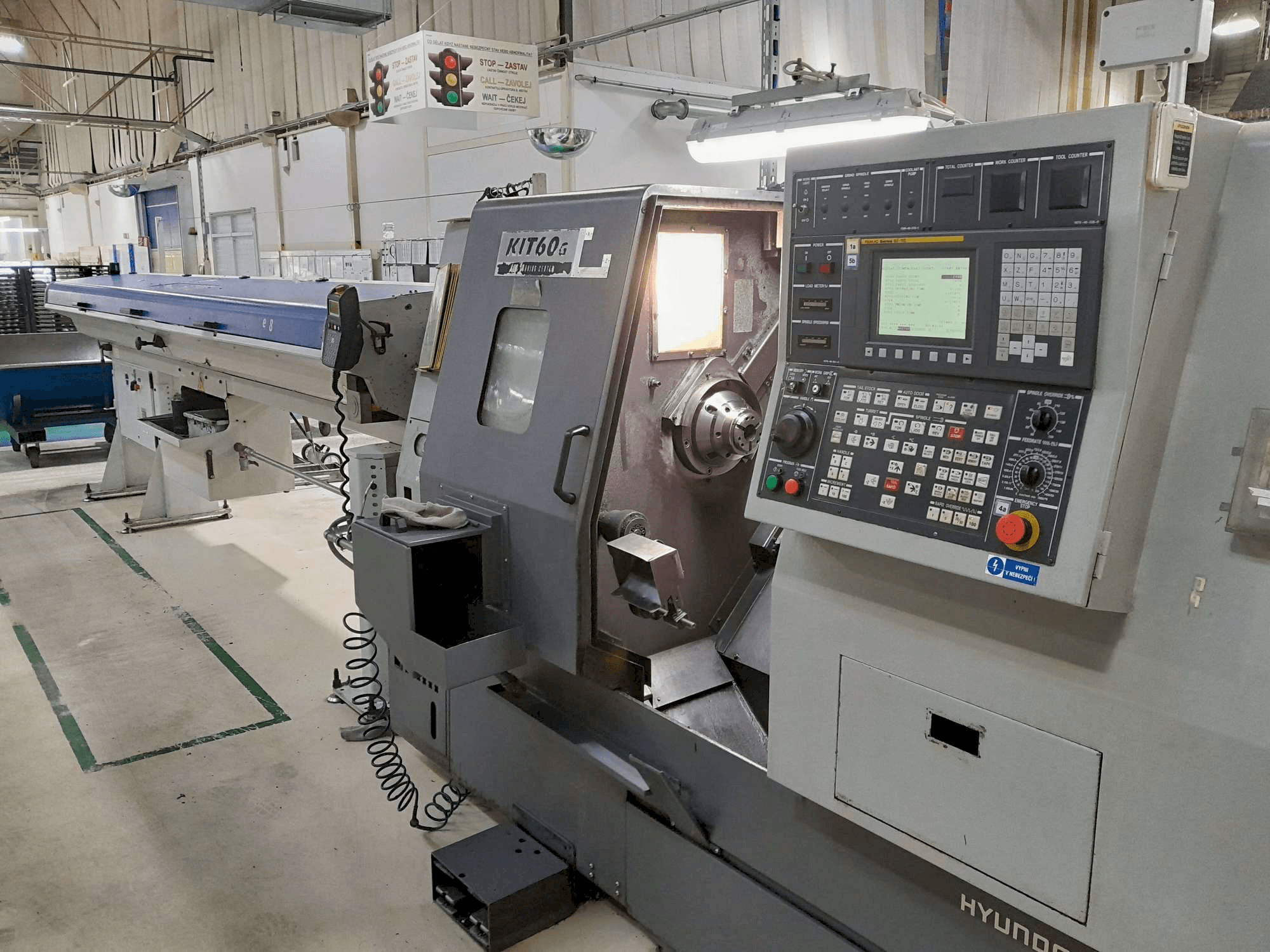 Vooraanzicht van Hyundai Kia KIT60G machine