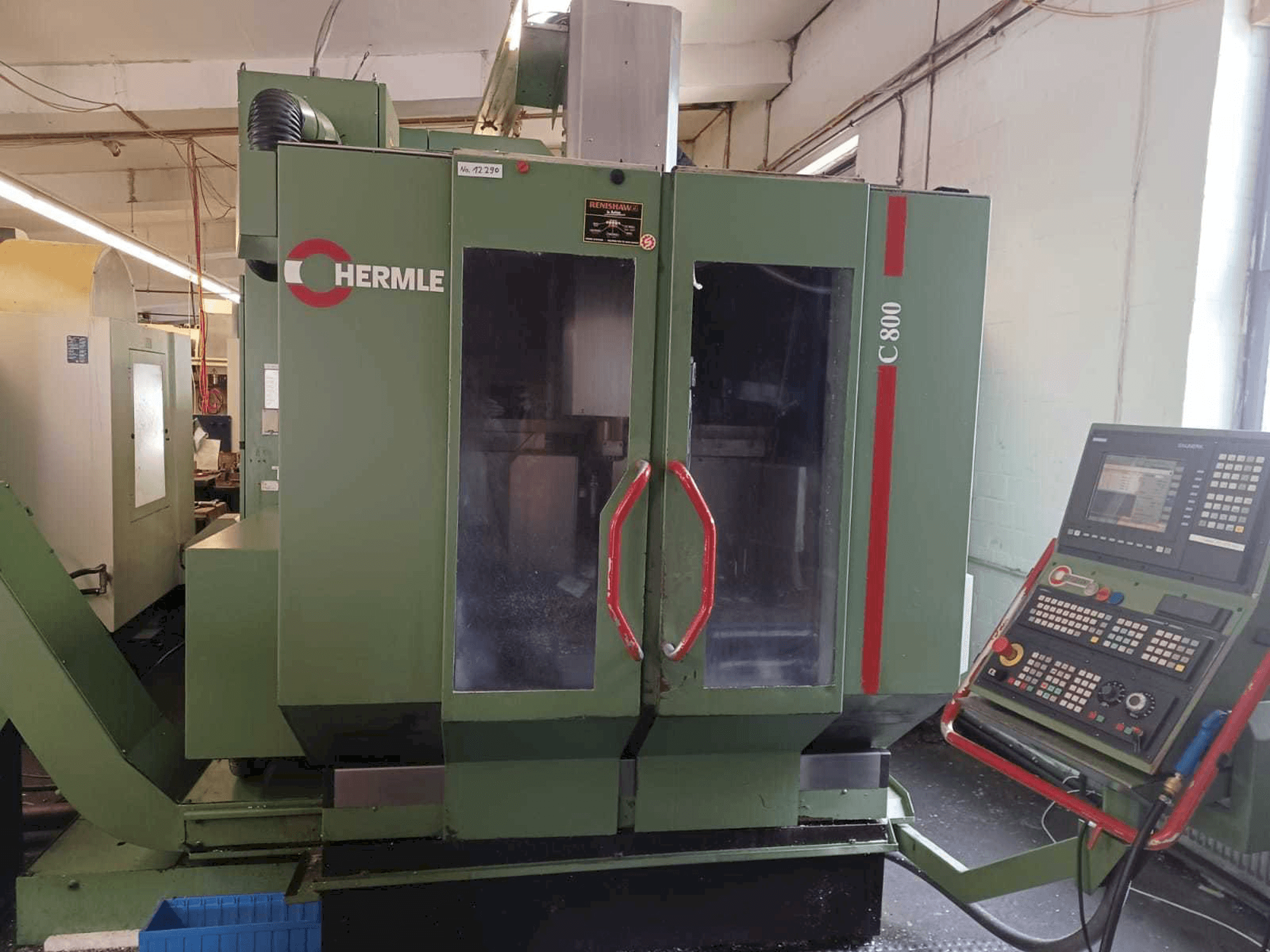 Vooraanzicht van HERMLE C 800 U machine