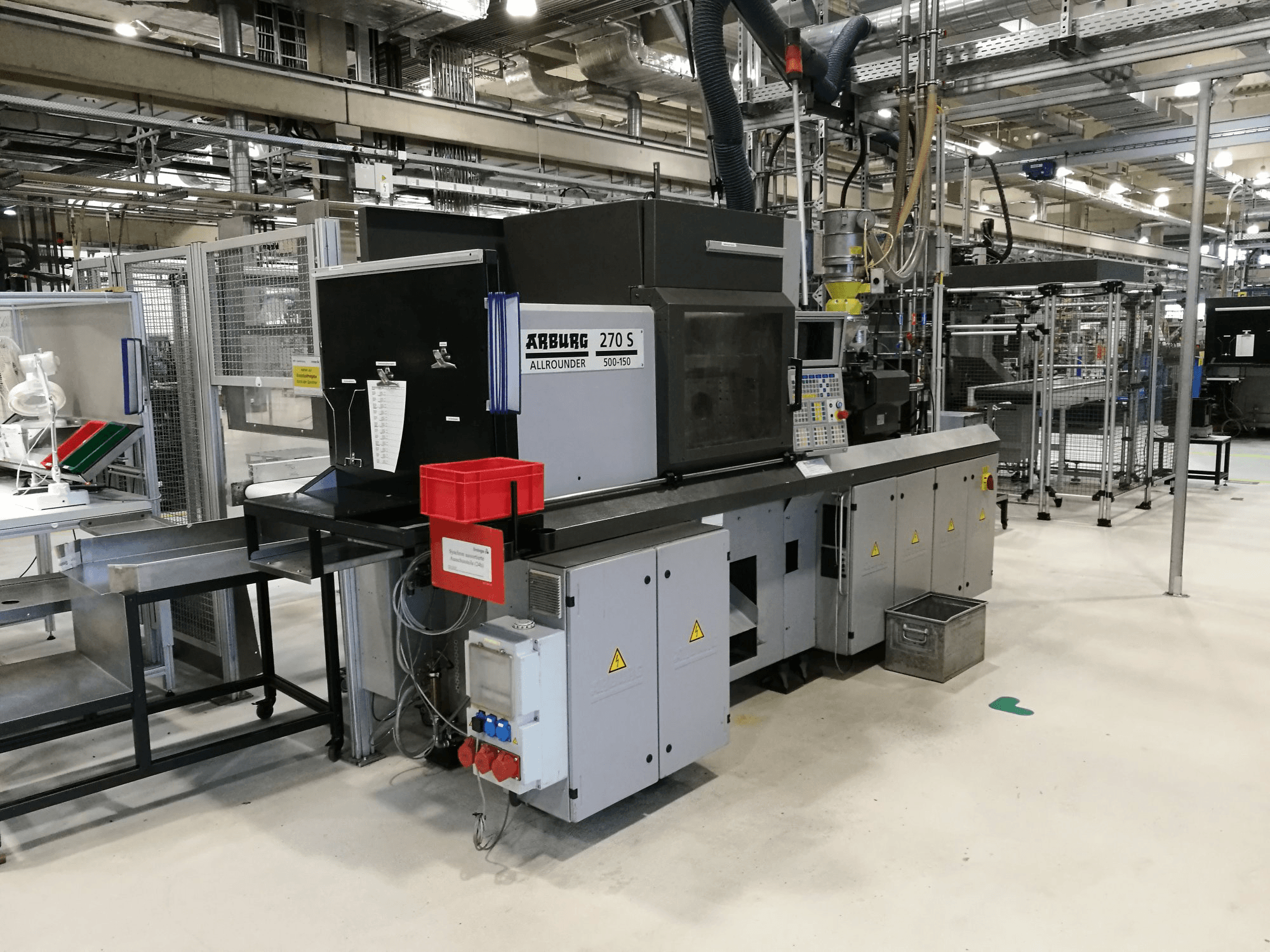 Links zicht 1 van Arburg 270S 500-150 machine