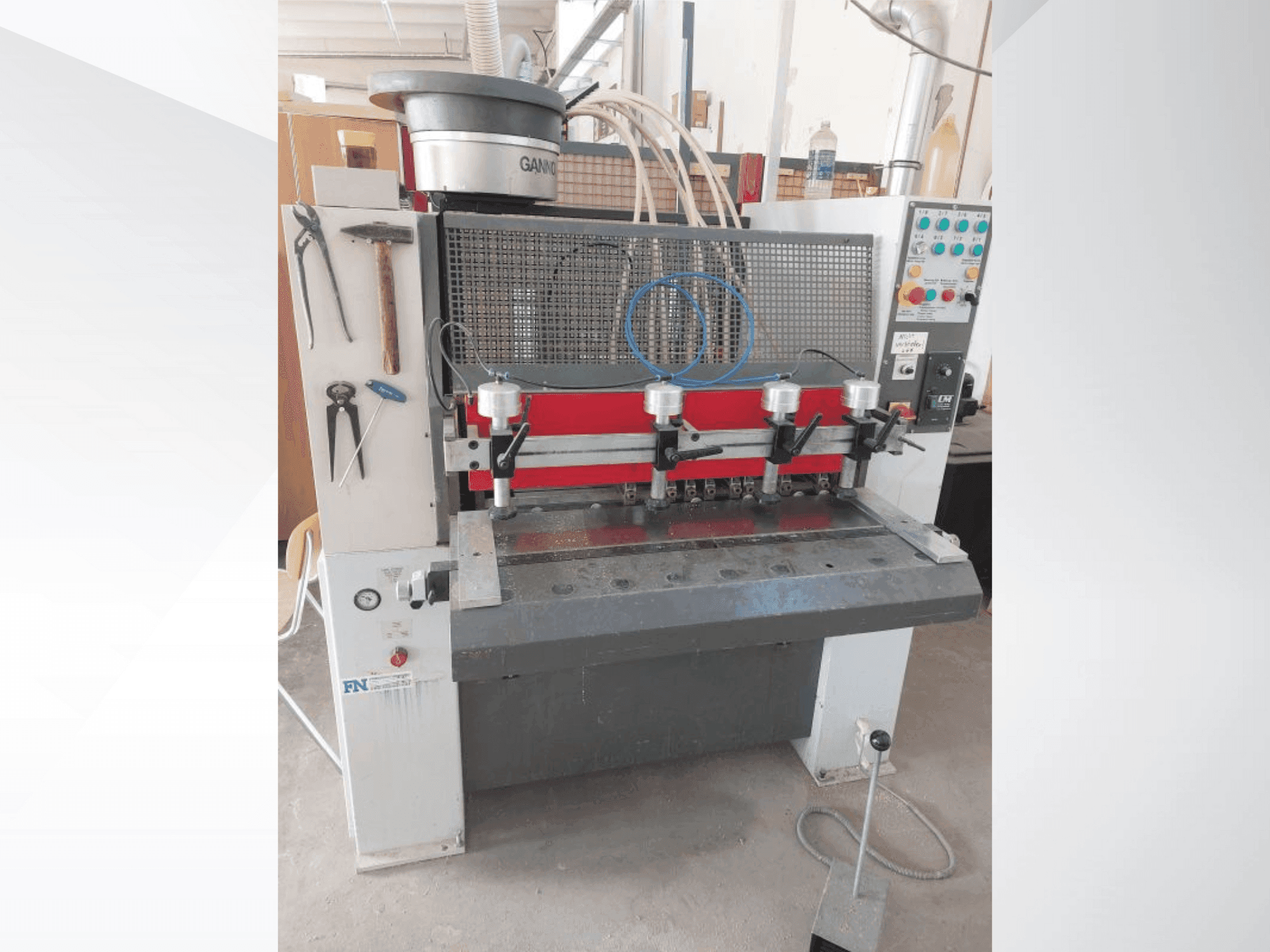 Vooraanzicht van GANNOMAT Elite 25 machine