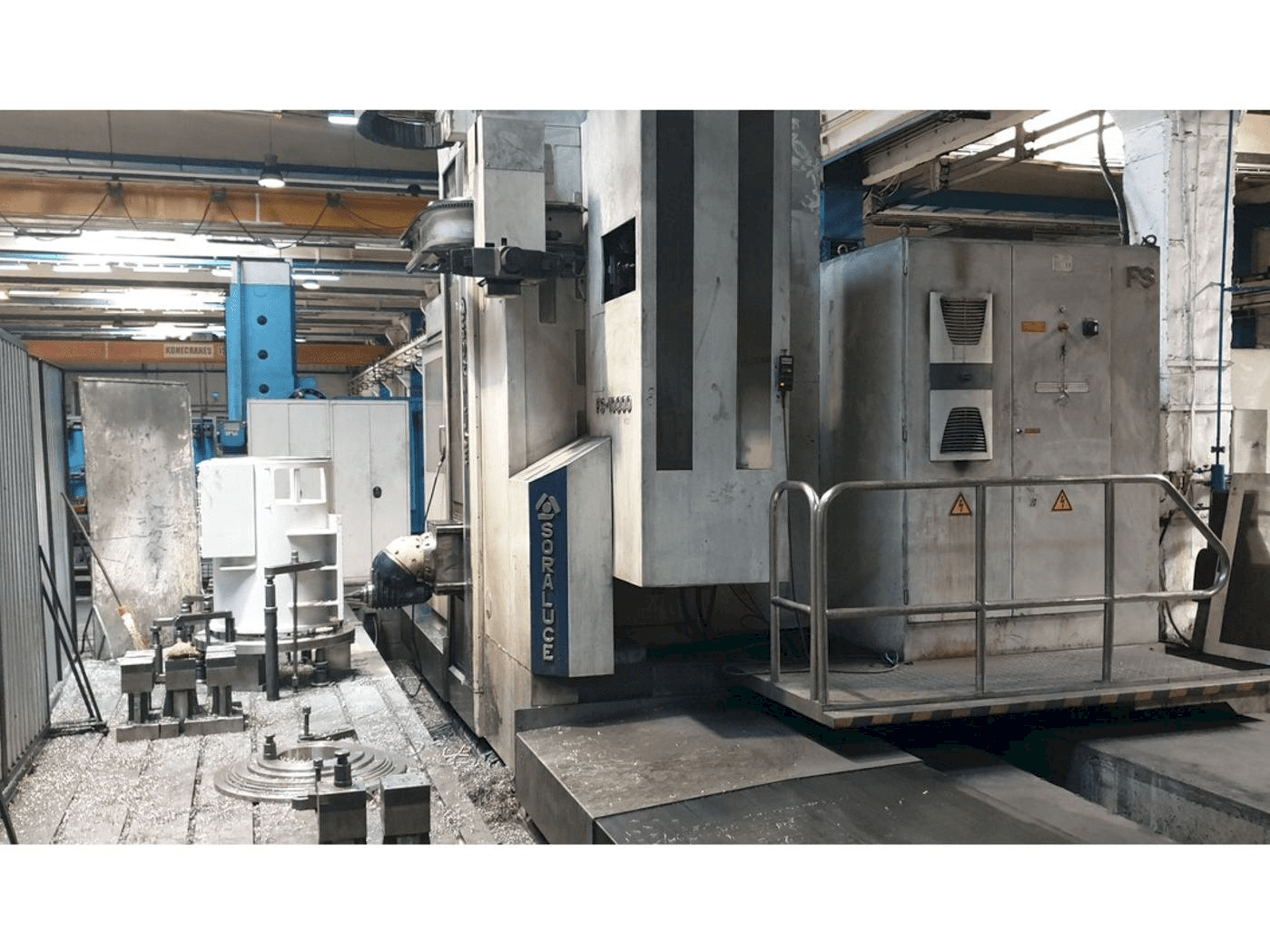 Vooraanzicht van Soraluce FS-10000 machine