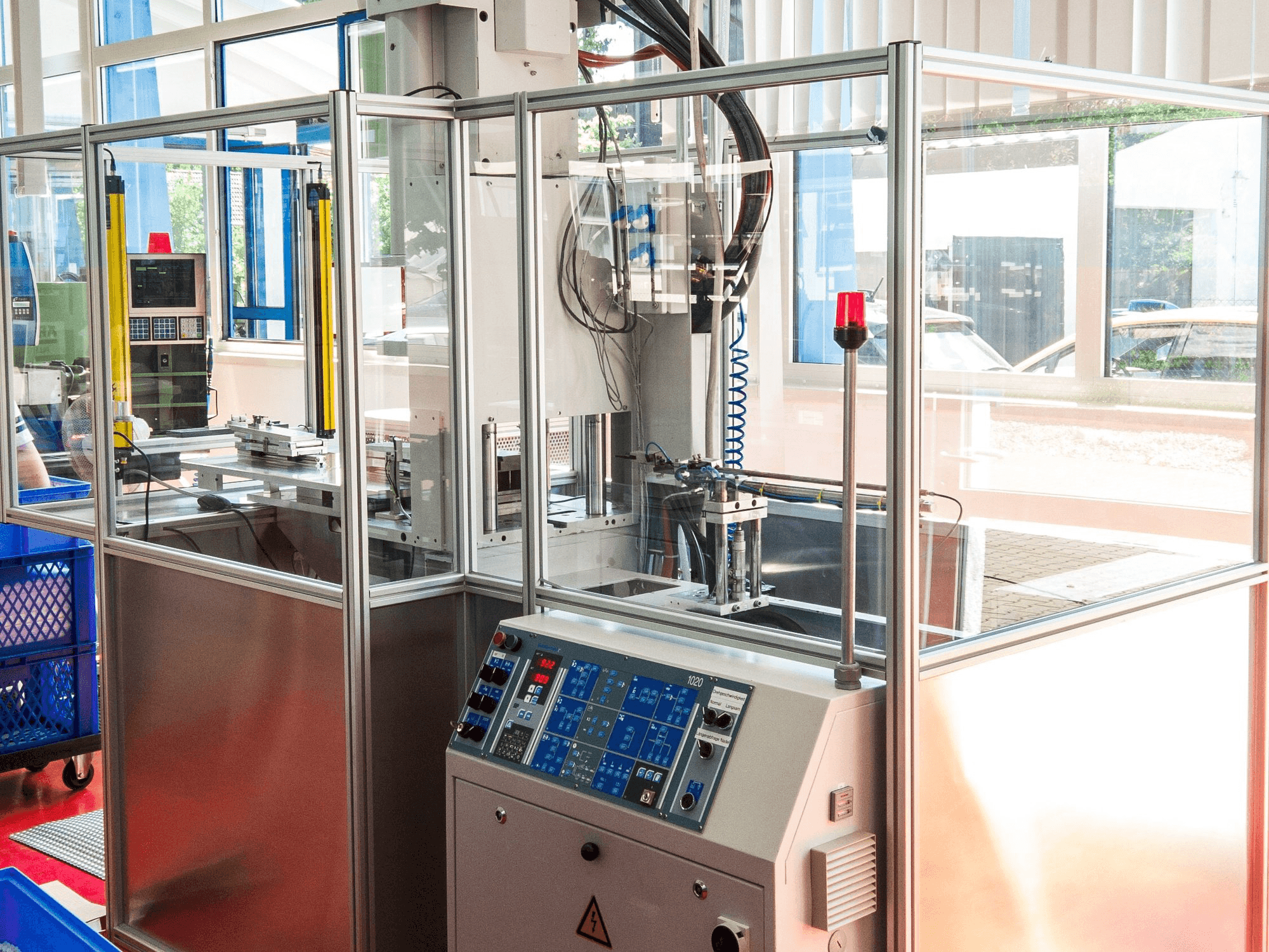 Vooraanzicht van Battenfeld PLUS 250V50 machine