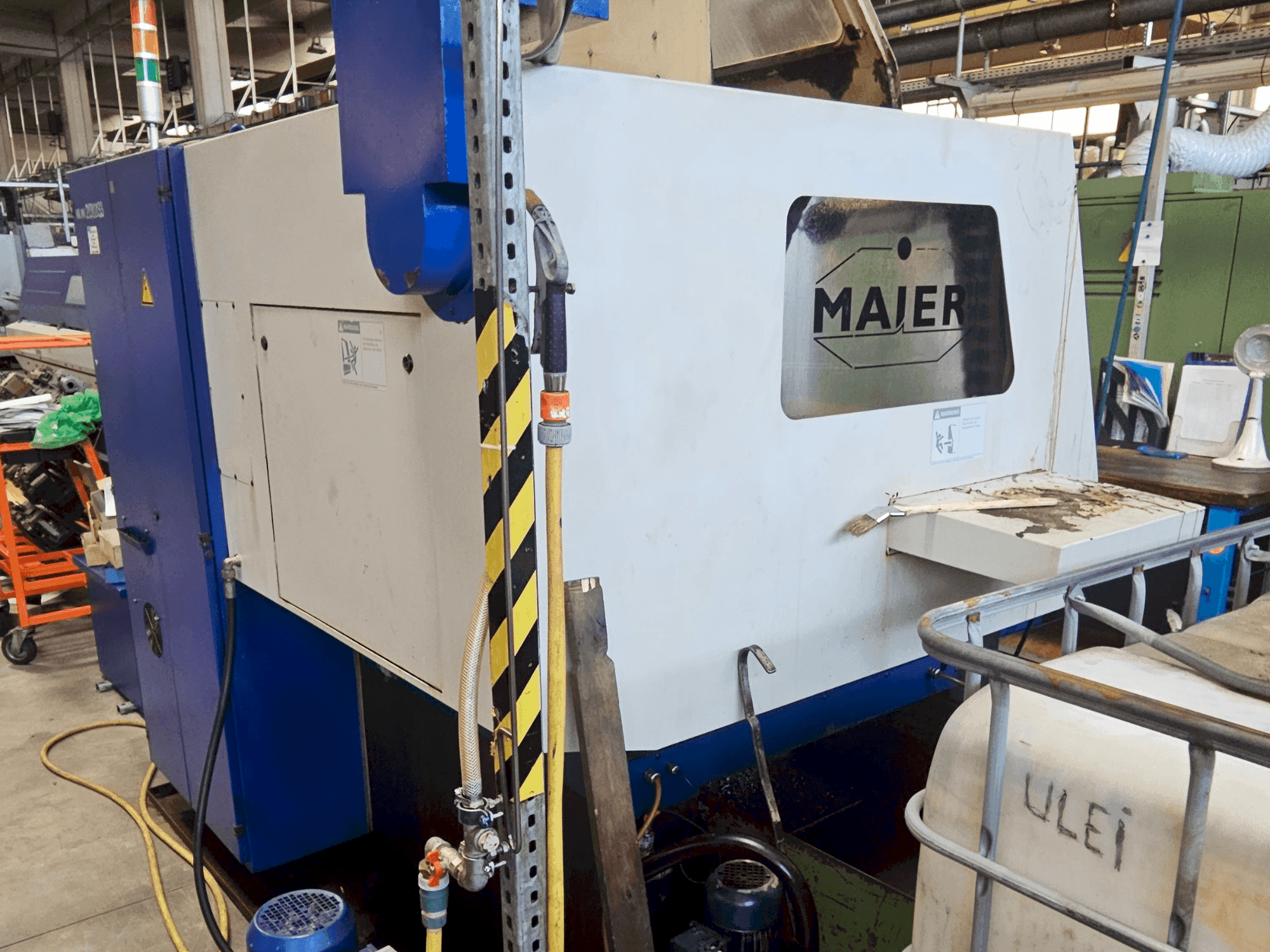 Vooraanzicht van Maier ML 36D machine