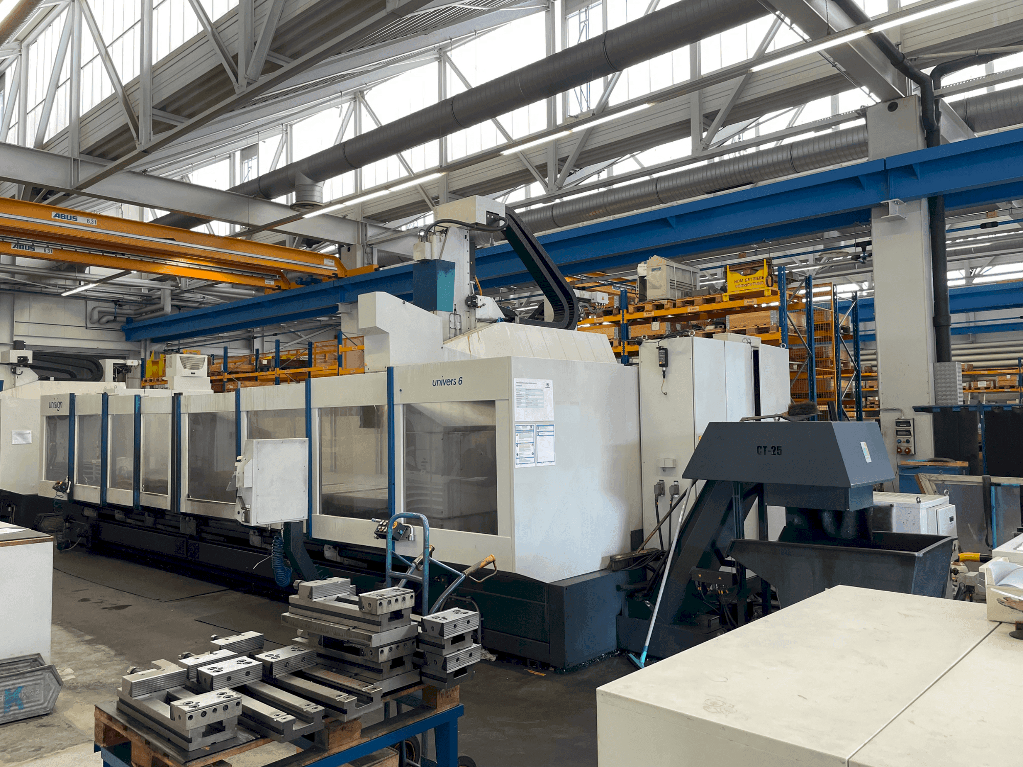 Vooraanzicht van Unisign UNIVERS 6 machine