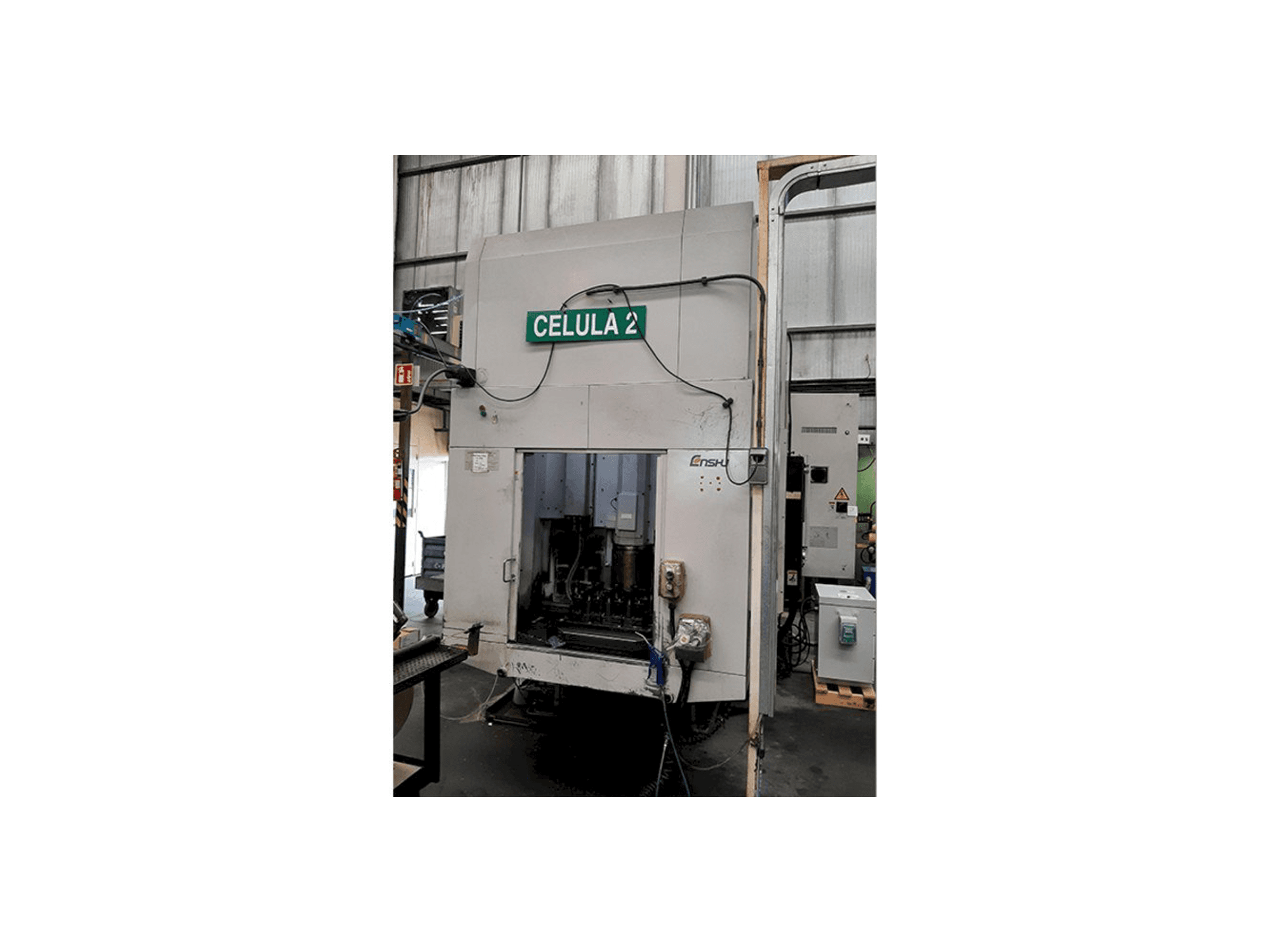 Vooraanzicht van Enshu EV-450 machine