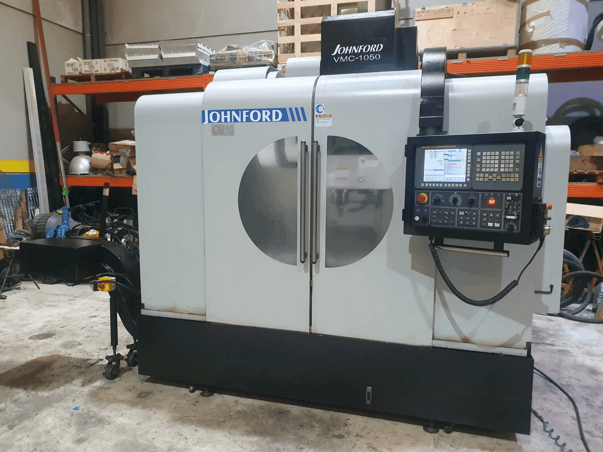 Vooraanzicht van Johnford VMC-1050 machine