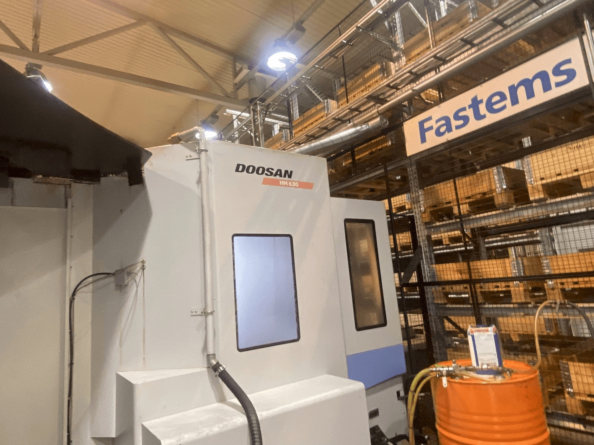 Vooraanzicht van DOOSAN HM 630 machine