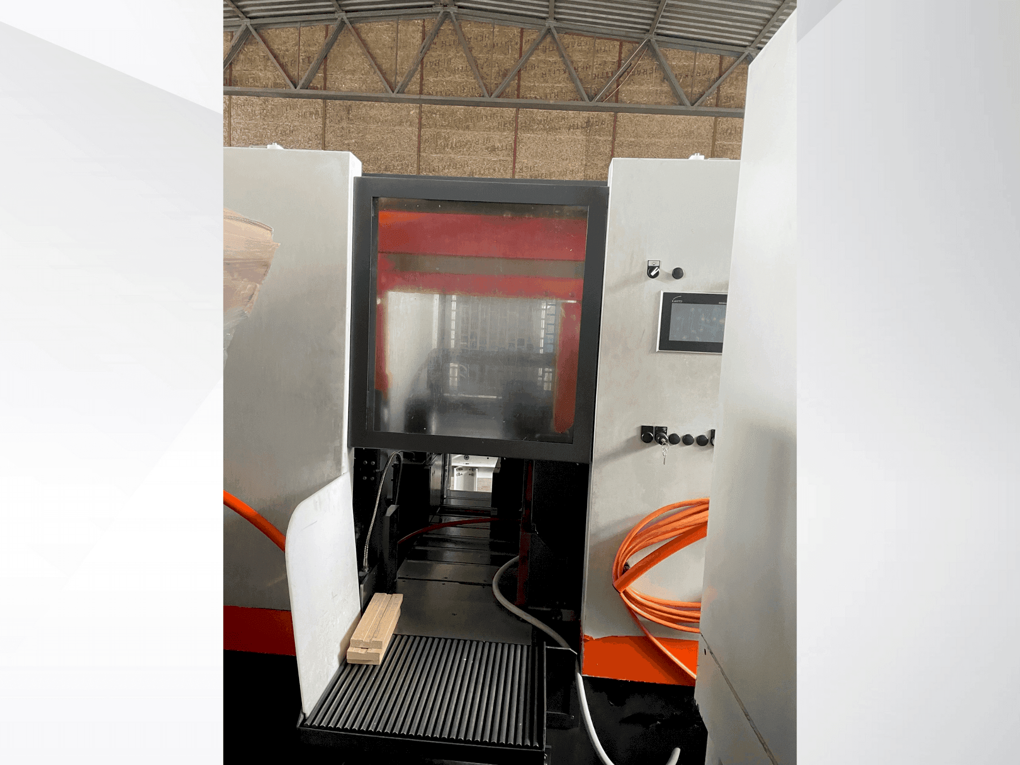 Vooraanzicht van KASTO WIN A4.6 machine