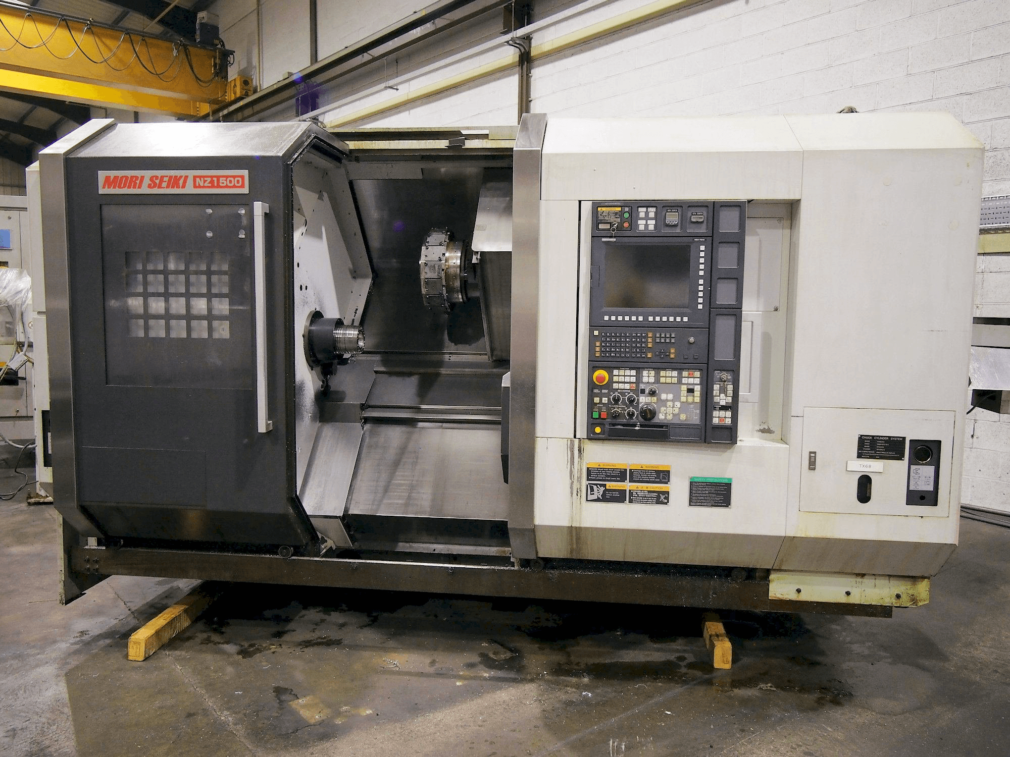 Vooraanzicht van MORI SEIKI NZ 1500 T2Y machine