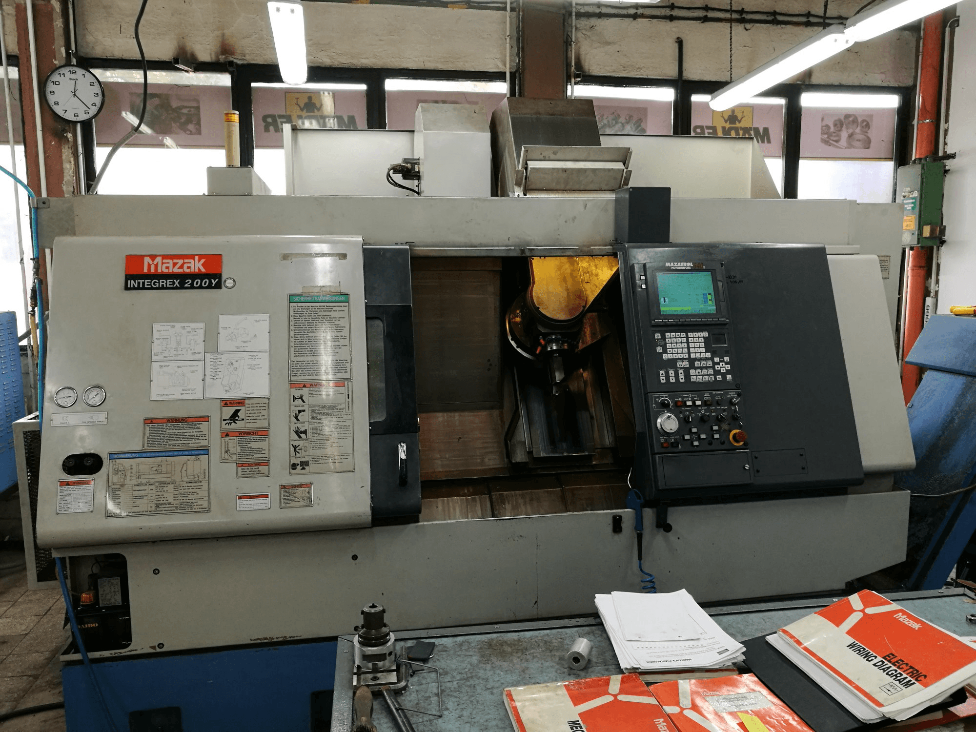 Vooraanzicht van Mazak INTEGREX 200Y machine