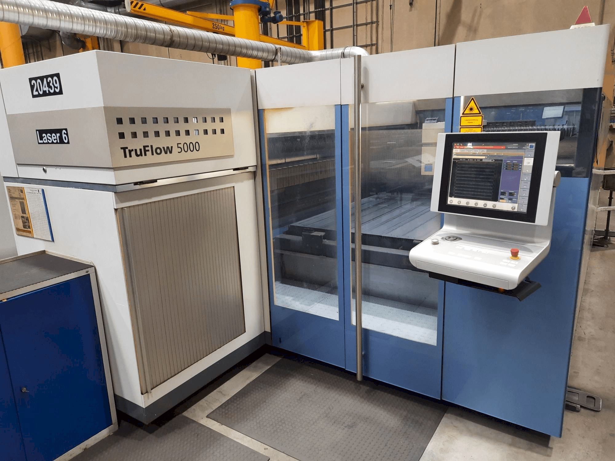 Vooraanzicht van Trumpf L 3030 machine