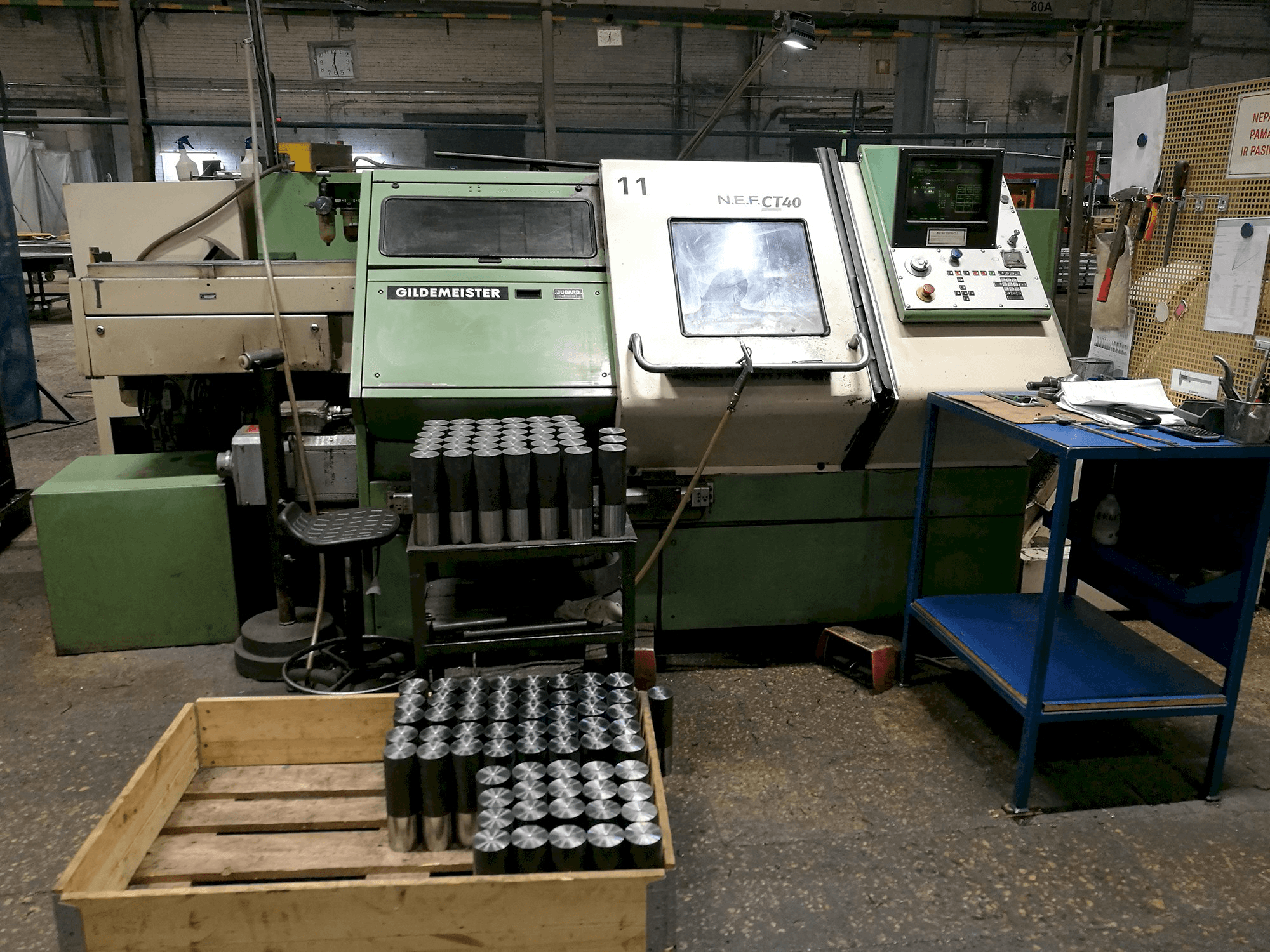 Vooraanzicht van Gildemeister NEF CT 40 machine
