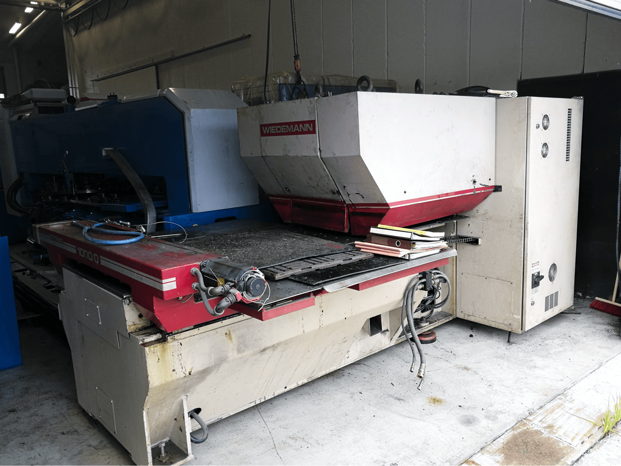 Recht aanzicht 1 van Murata Wiedemann C-1000 machine