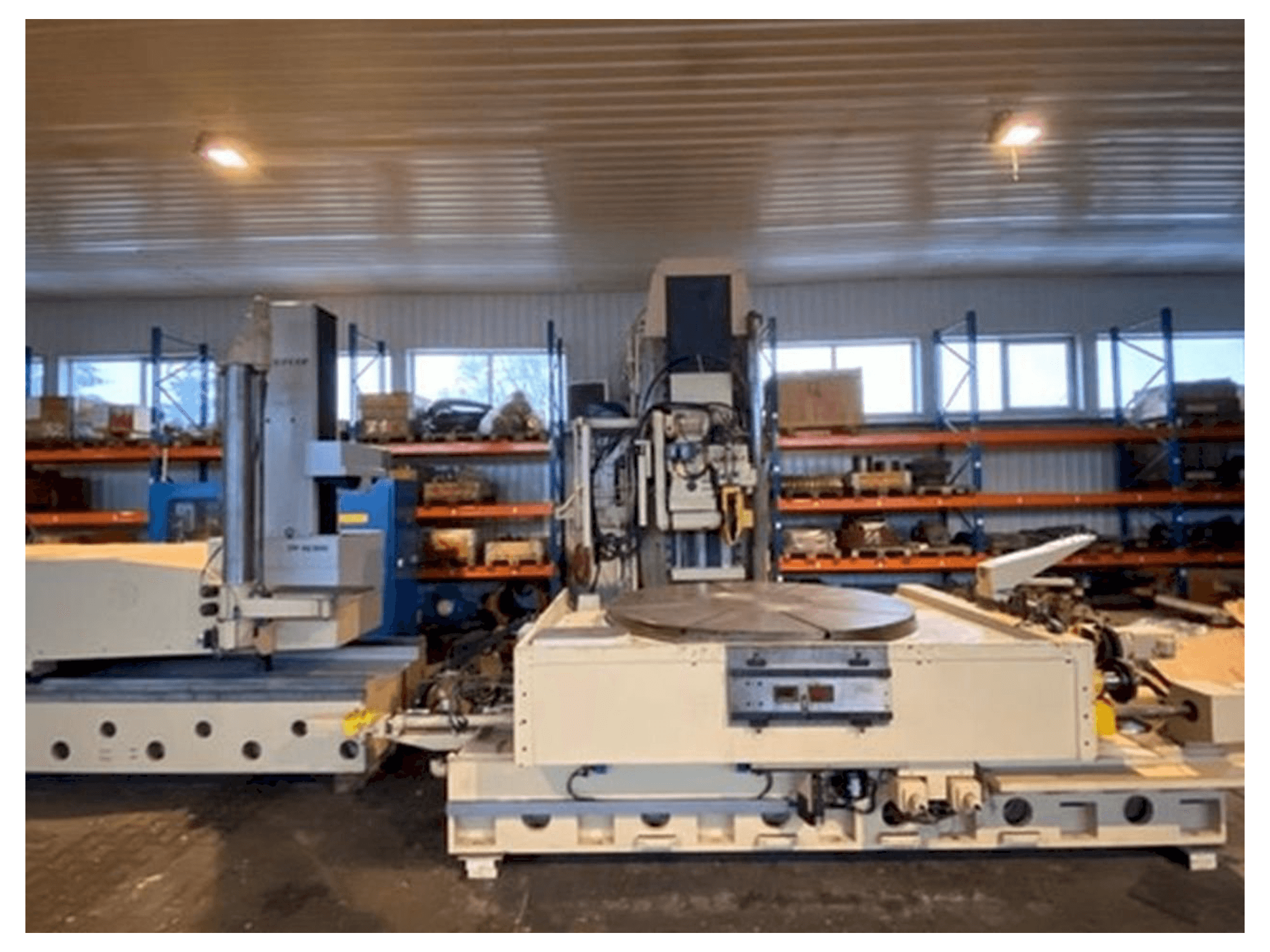 Vooraanzicht van NILES ZSTZ 35 machine