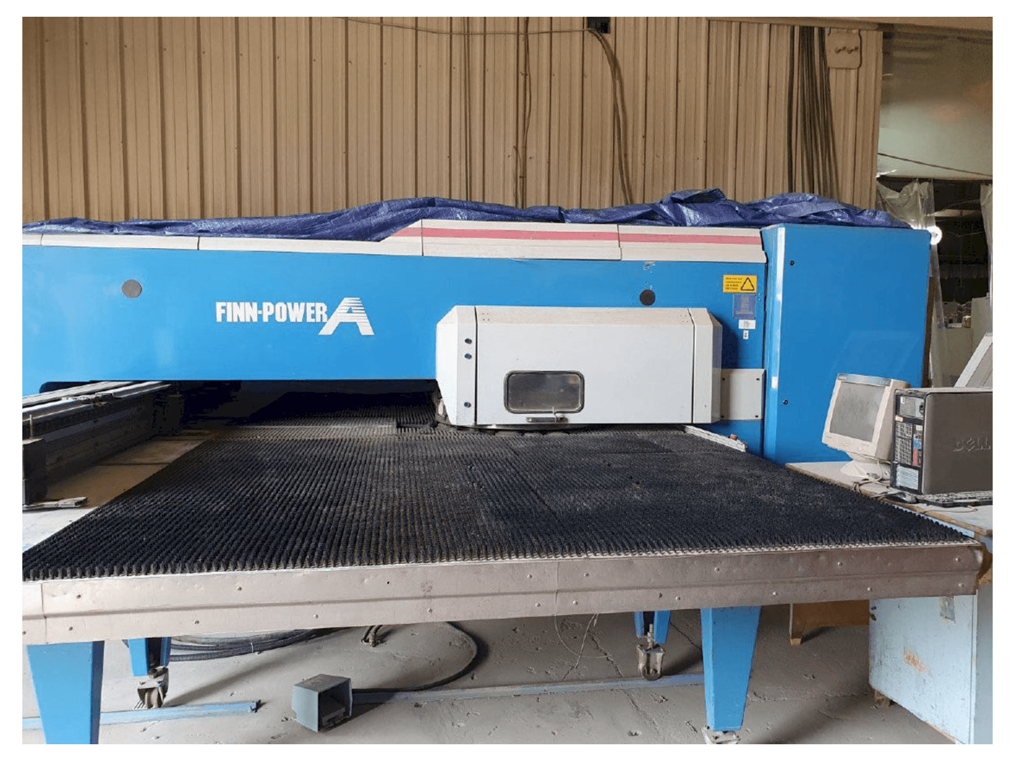 Vooraanzicht van Finn-Power A5-5 FB machine