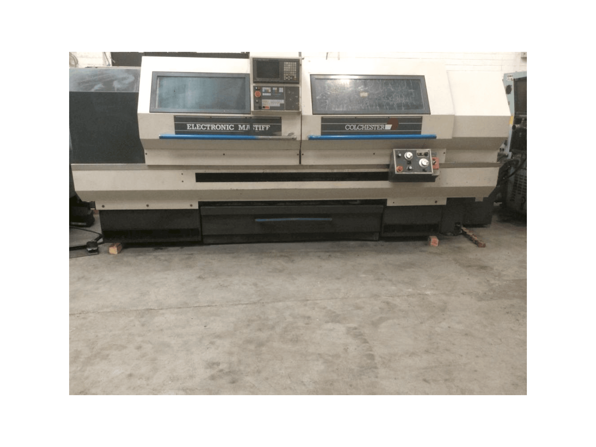 Vooraanzicht van Colchester Electronic Mastiff machine