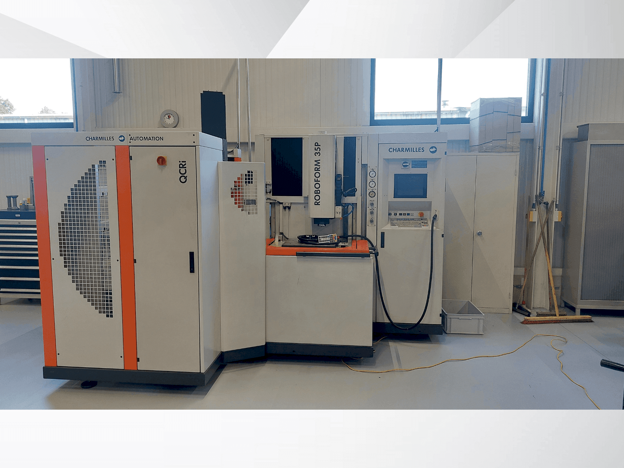 Vooraanzicht van CHARMILLES ROBOFORM 35P machine