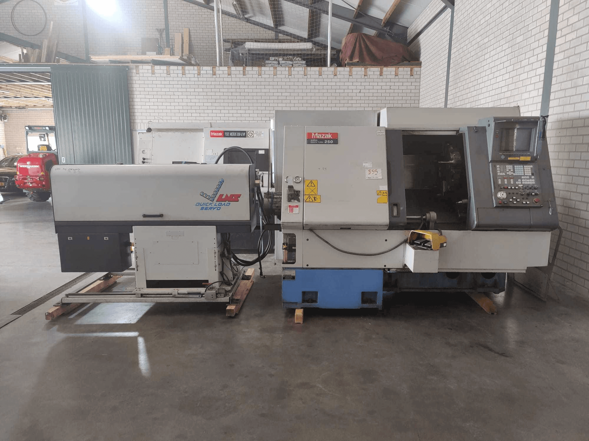 Vooraanzicht van Mazak Super Quick Turn 250 machine