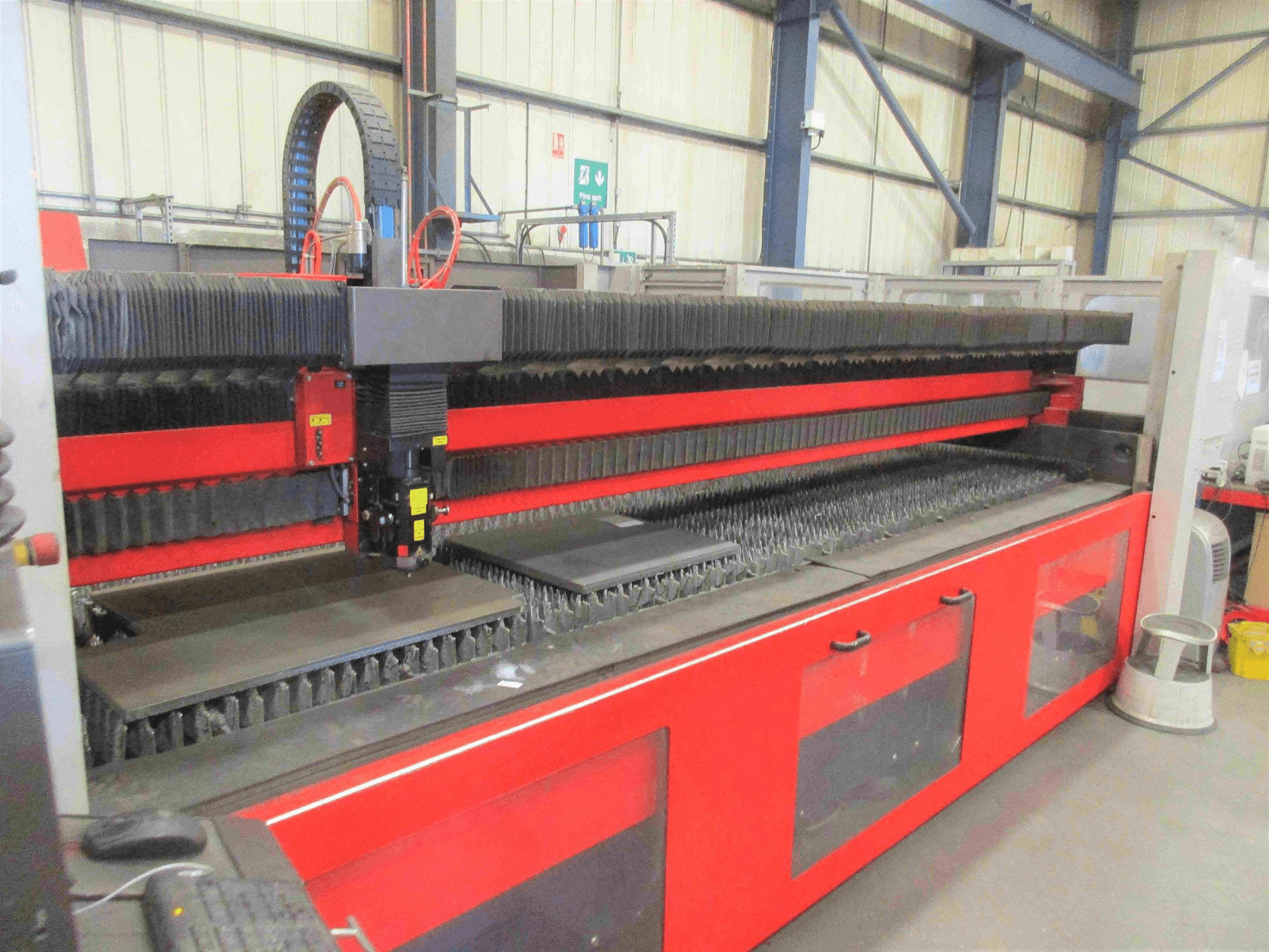 Vooraanzicht van Bystronic Bystar L 4025-65 machine