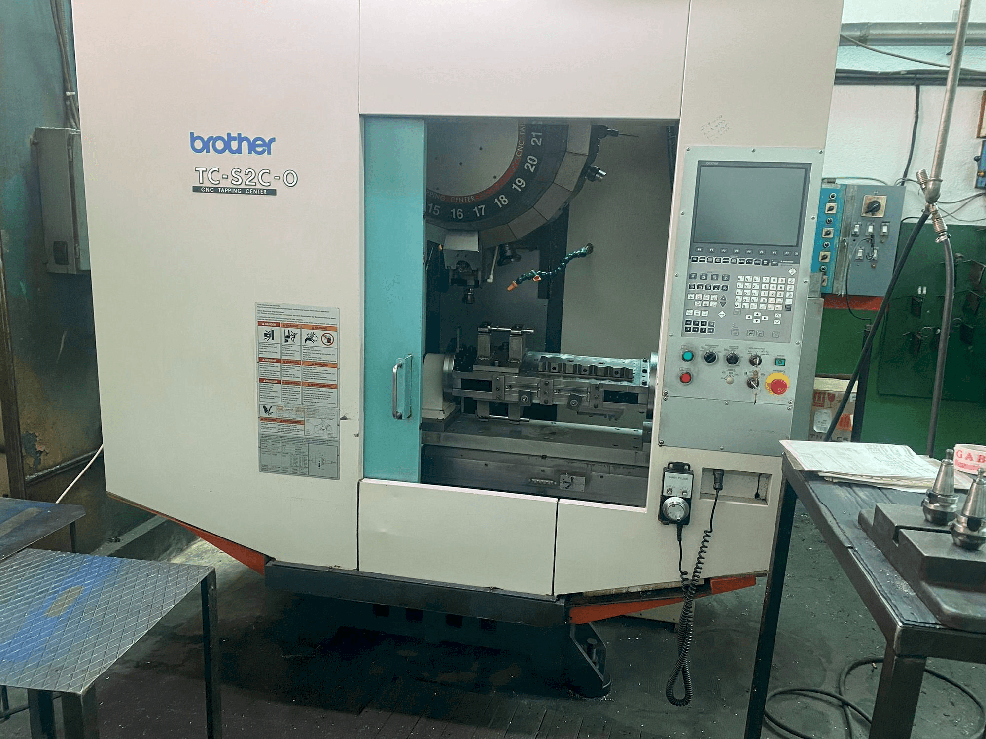 Vooraanzicht van Brother TC-S2C-0 machine