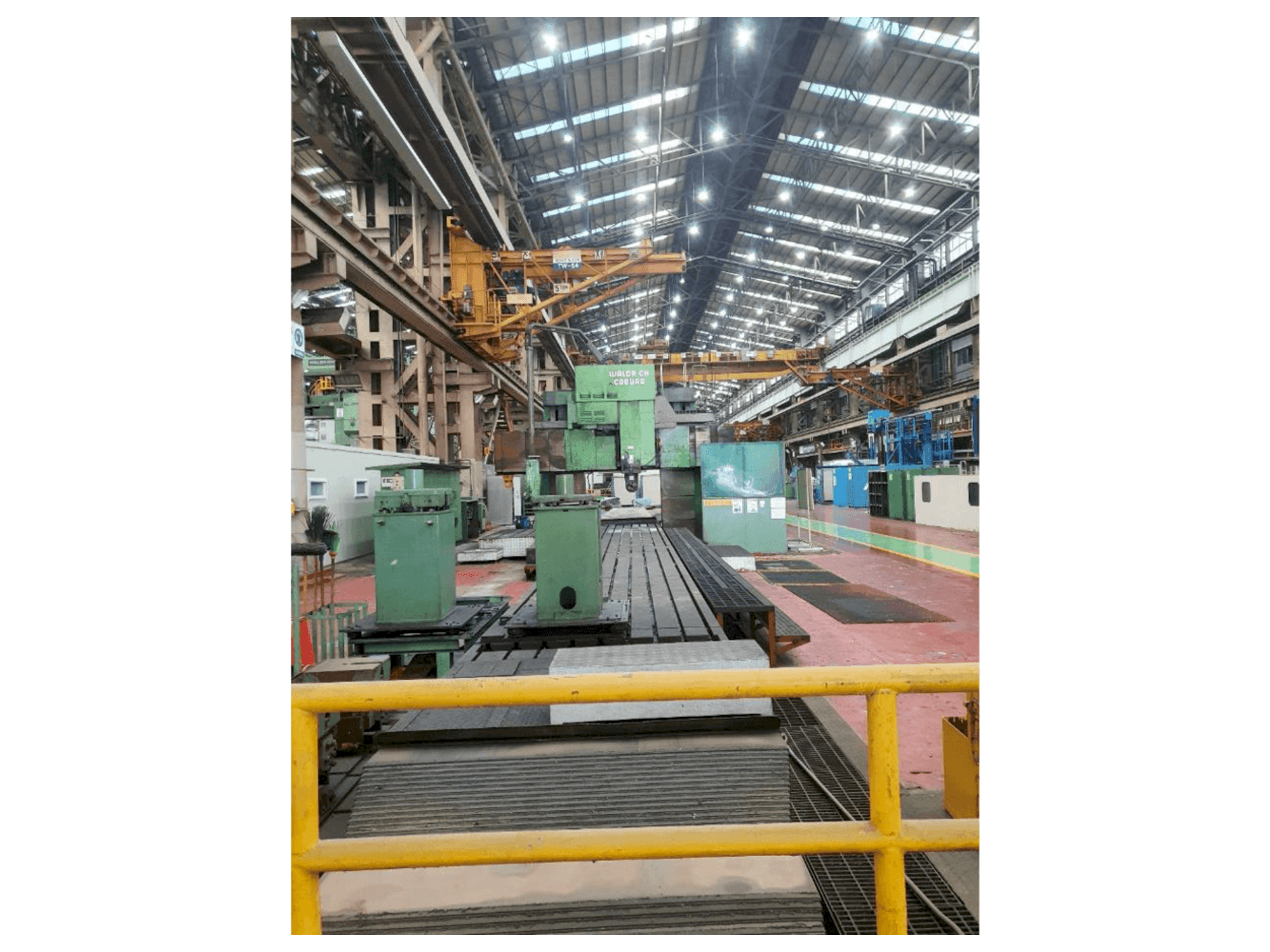 Vooraanzicht van WALDRICH COBURG - machine