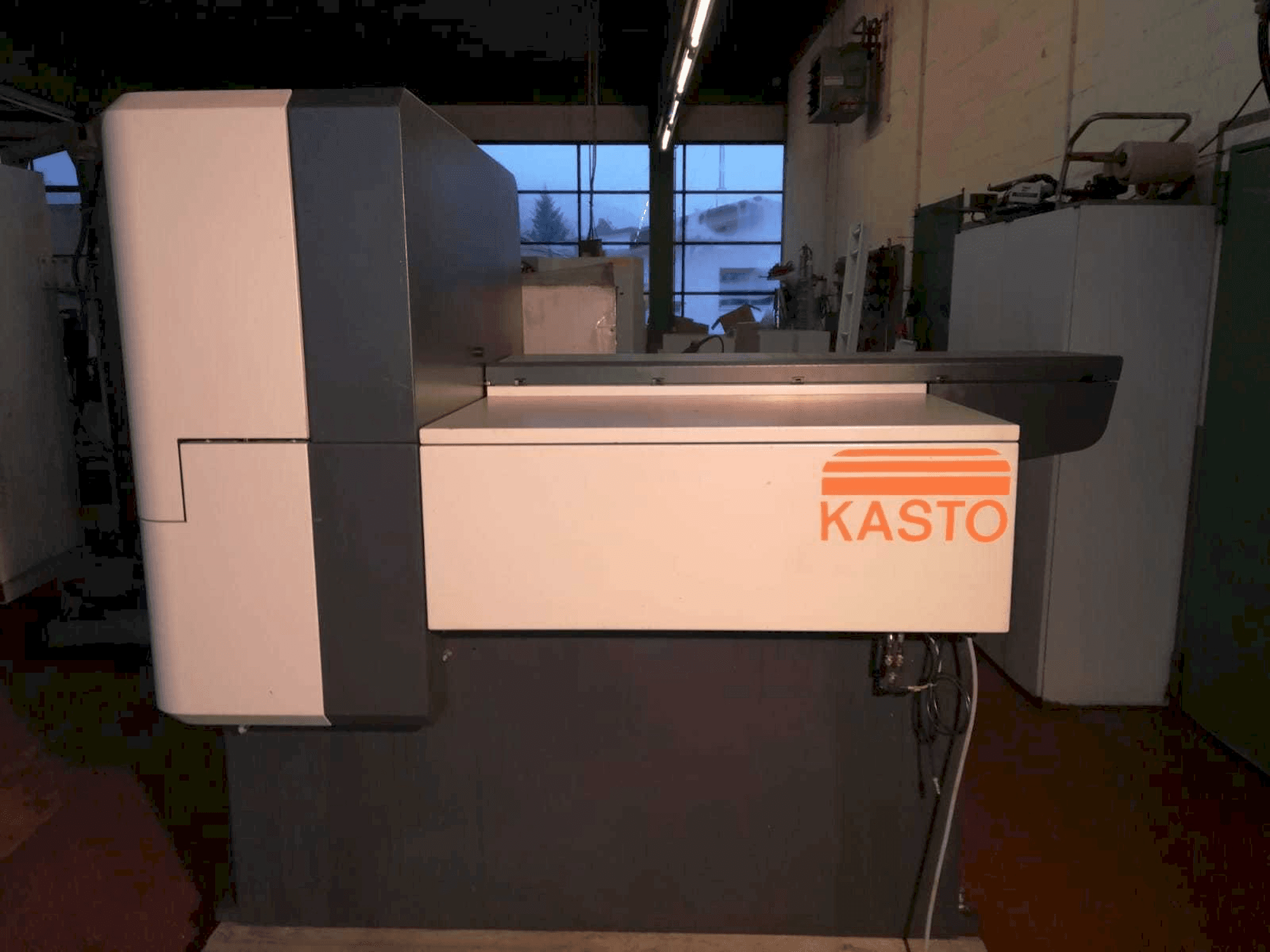 Vooraanzicht van KASTO Verto A2 machine