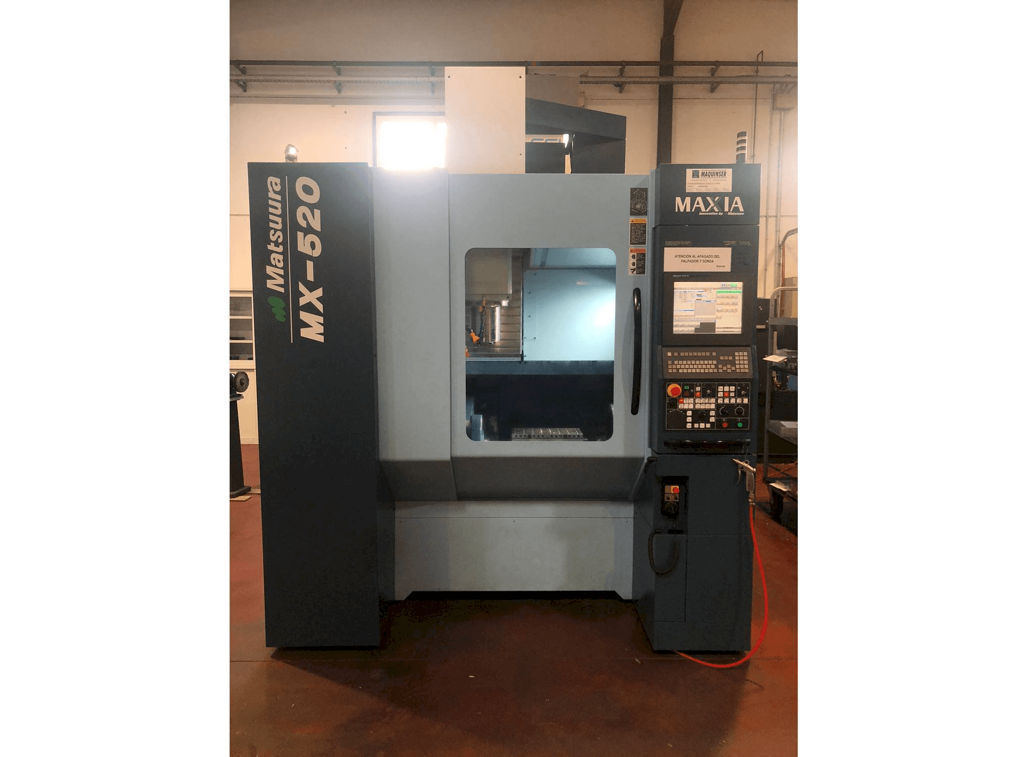 Vooraanzicht van Matsuura MX-520 machine