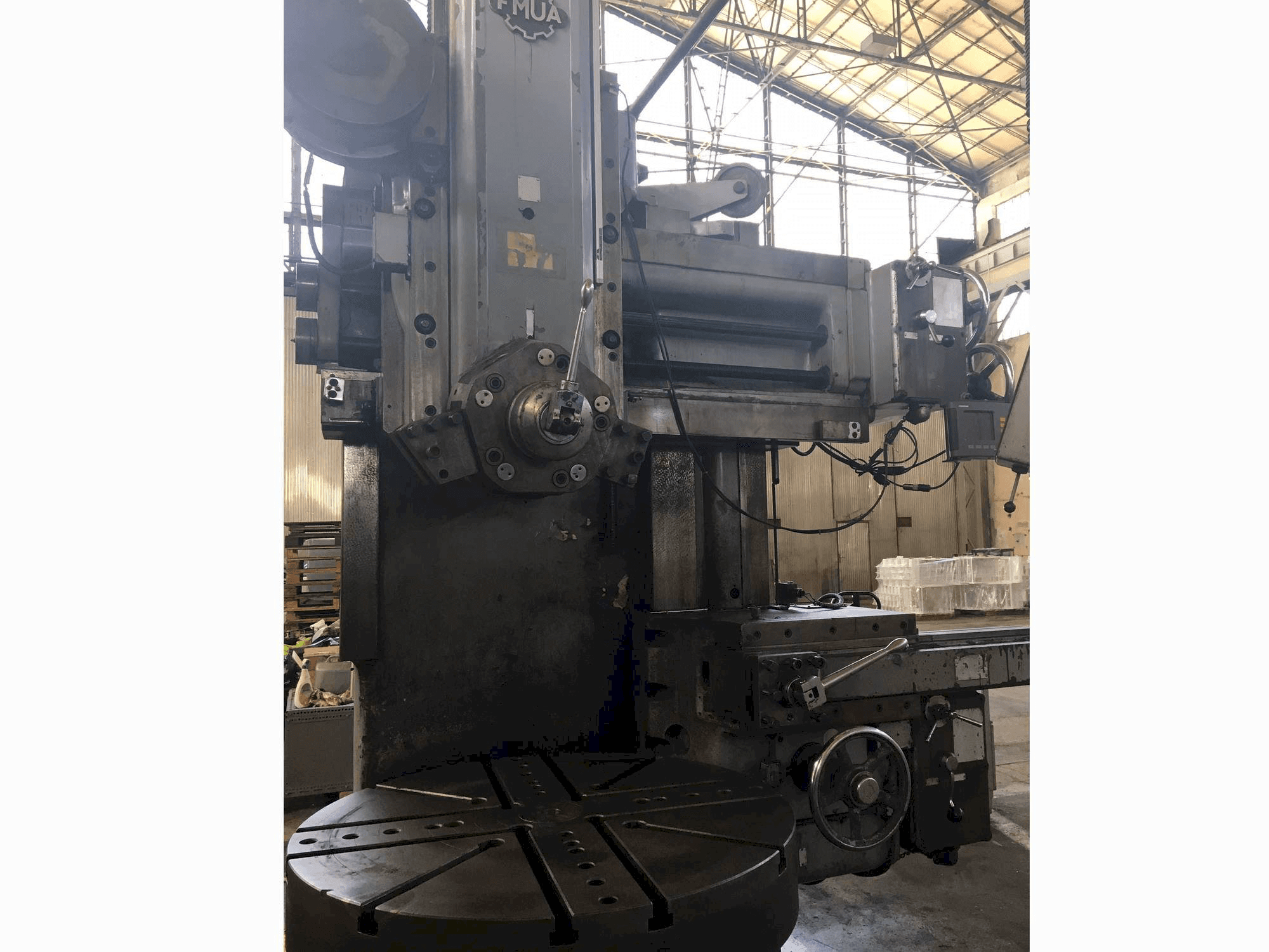Vooraanzicht van Titan SC 1250 machine