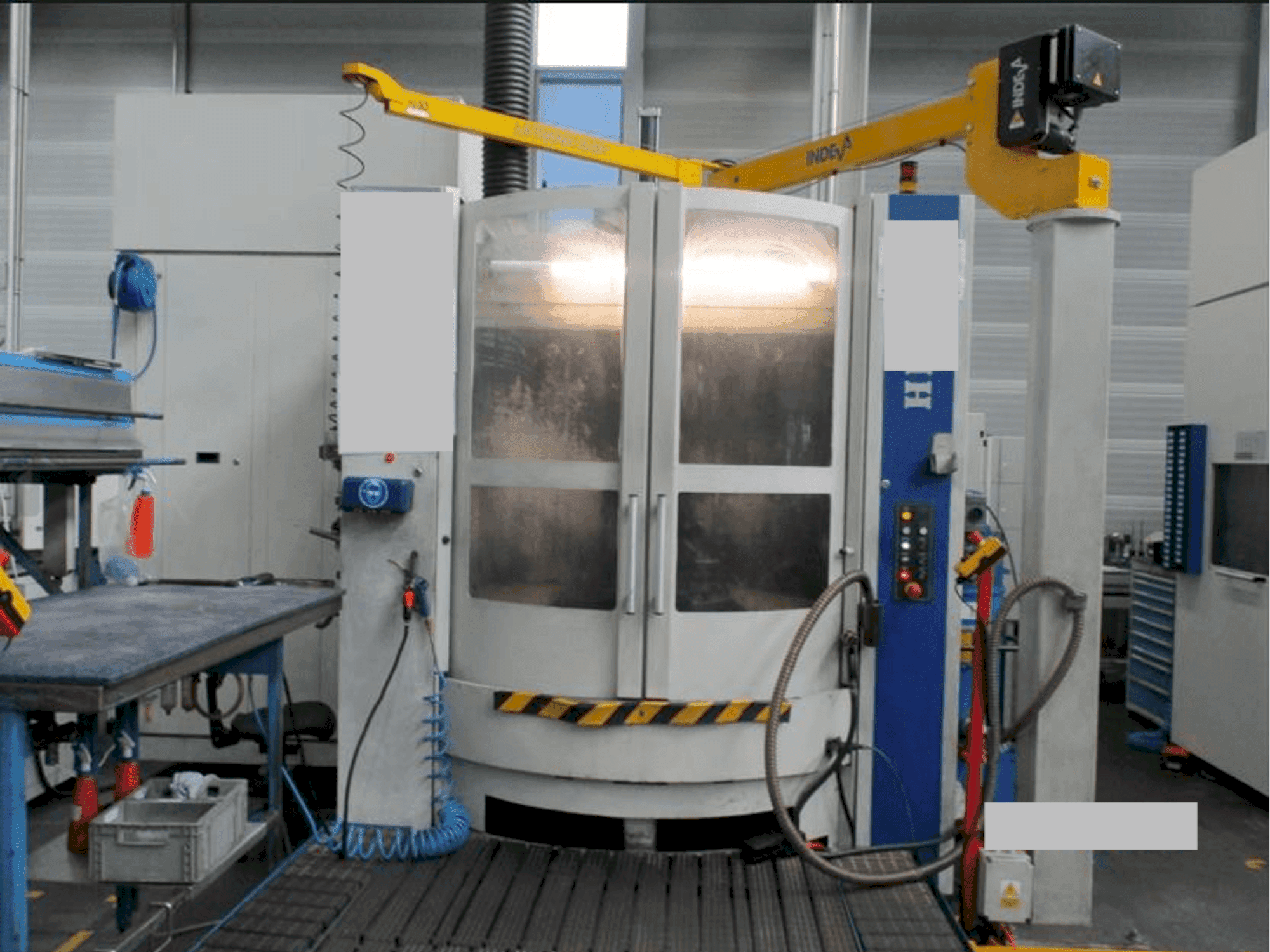 Vooraanzicht van HELLER MCH 250 machine