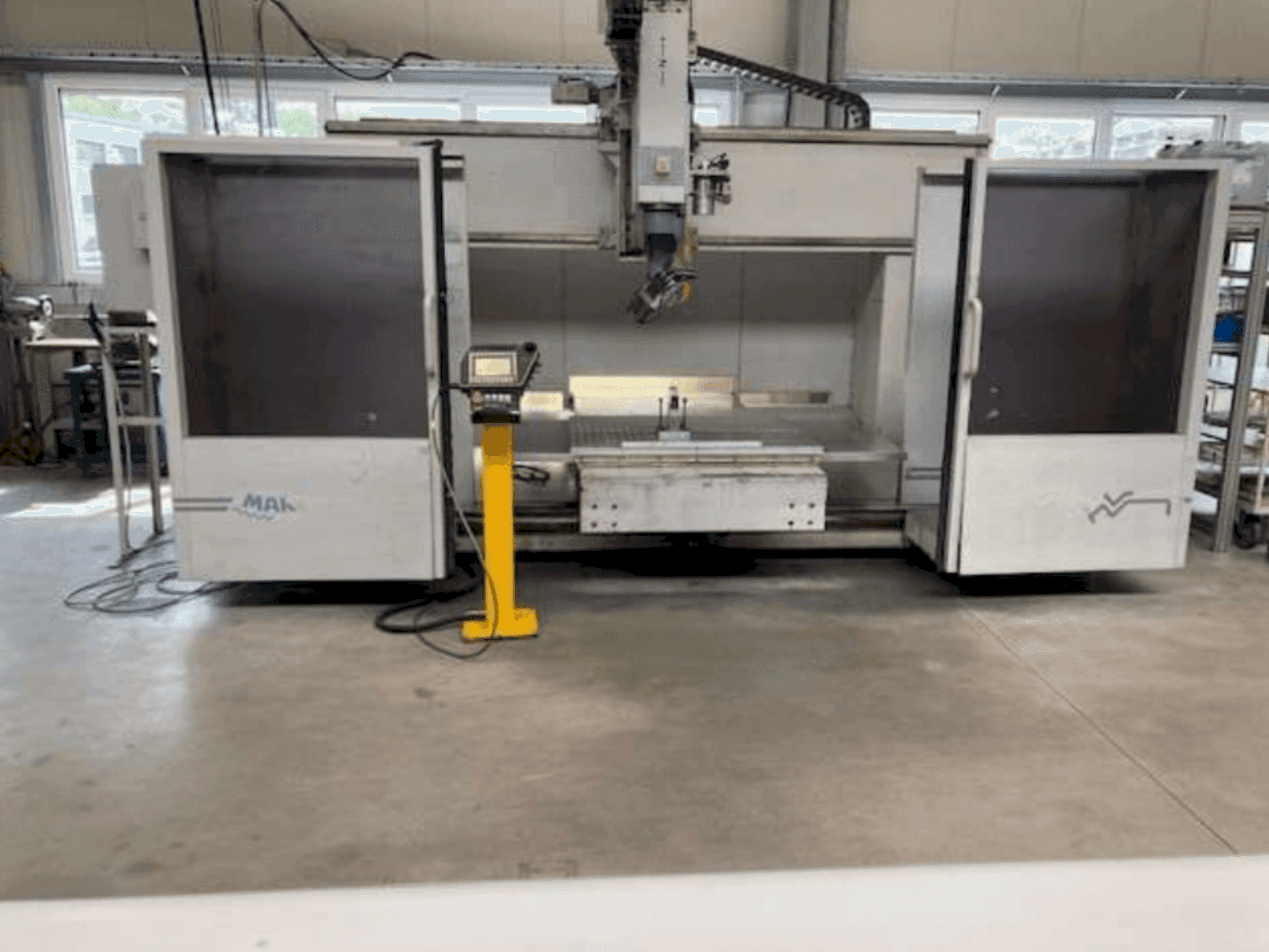 Vooraanzicht van MAKA MK 7s machine