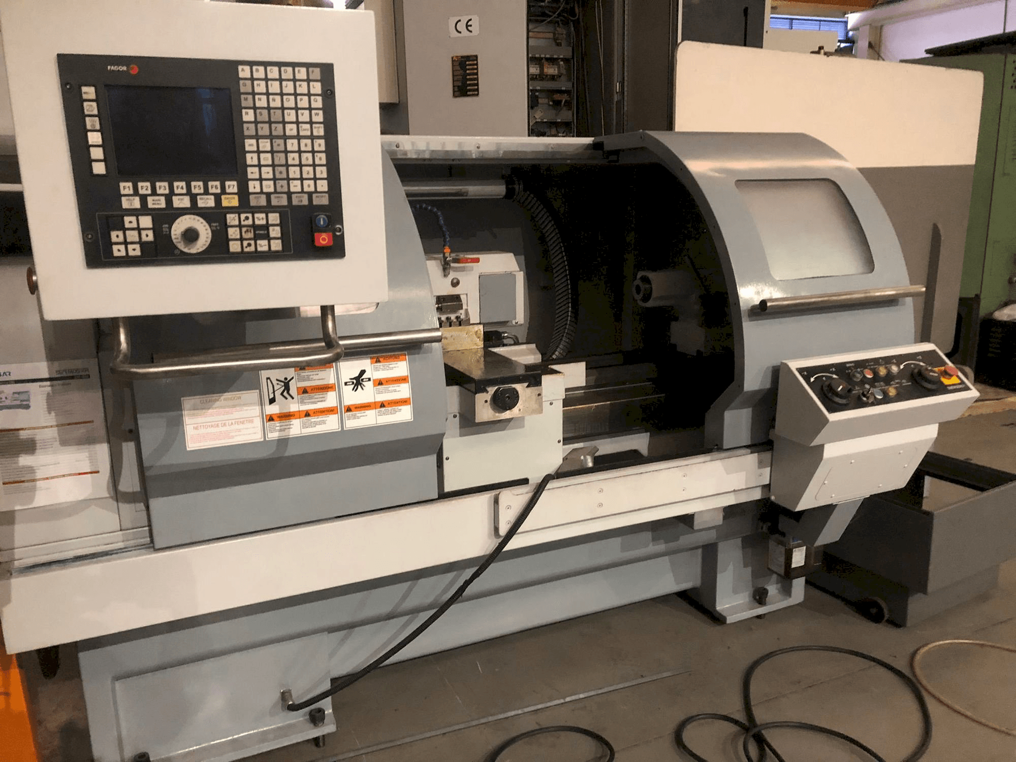 Vooraanzicht van SUNMASTER CSR-1840 machine