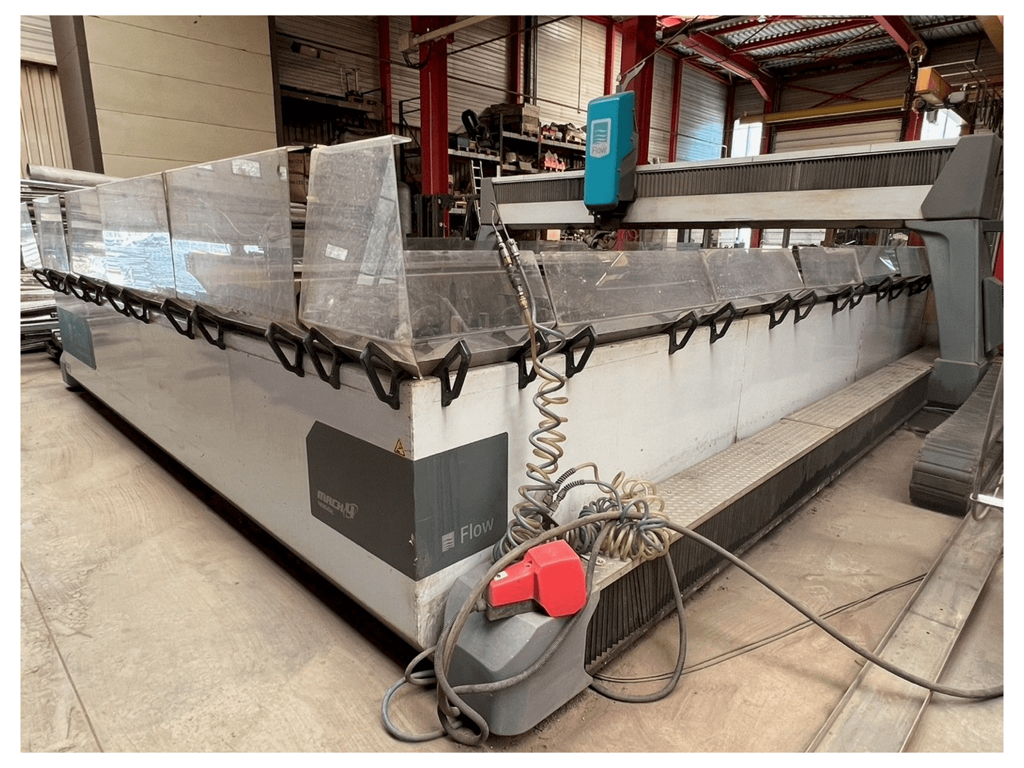 Vooraanzicht van Flow MACH4 4060 XD machine