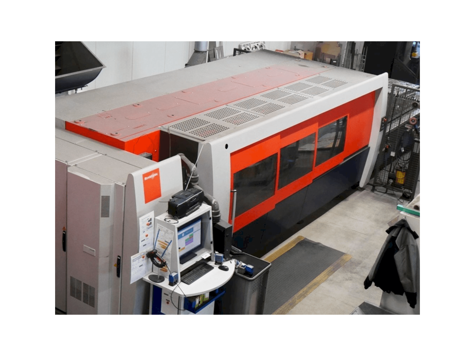 Linkerzijdeaanzicht van Bystronic BySpeed Pro machine