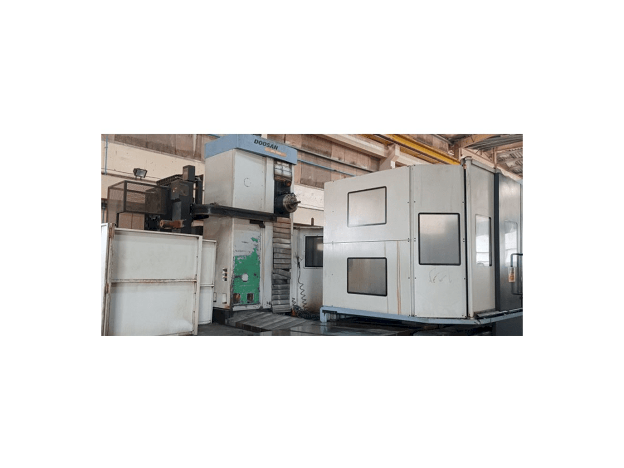 Vooraanzicht van Doosan DBC 130P machine