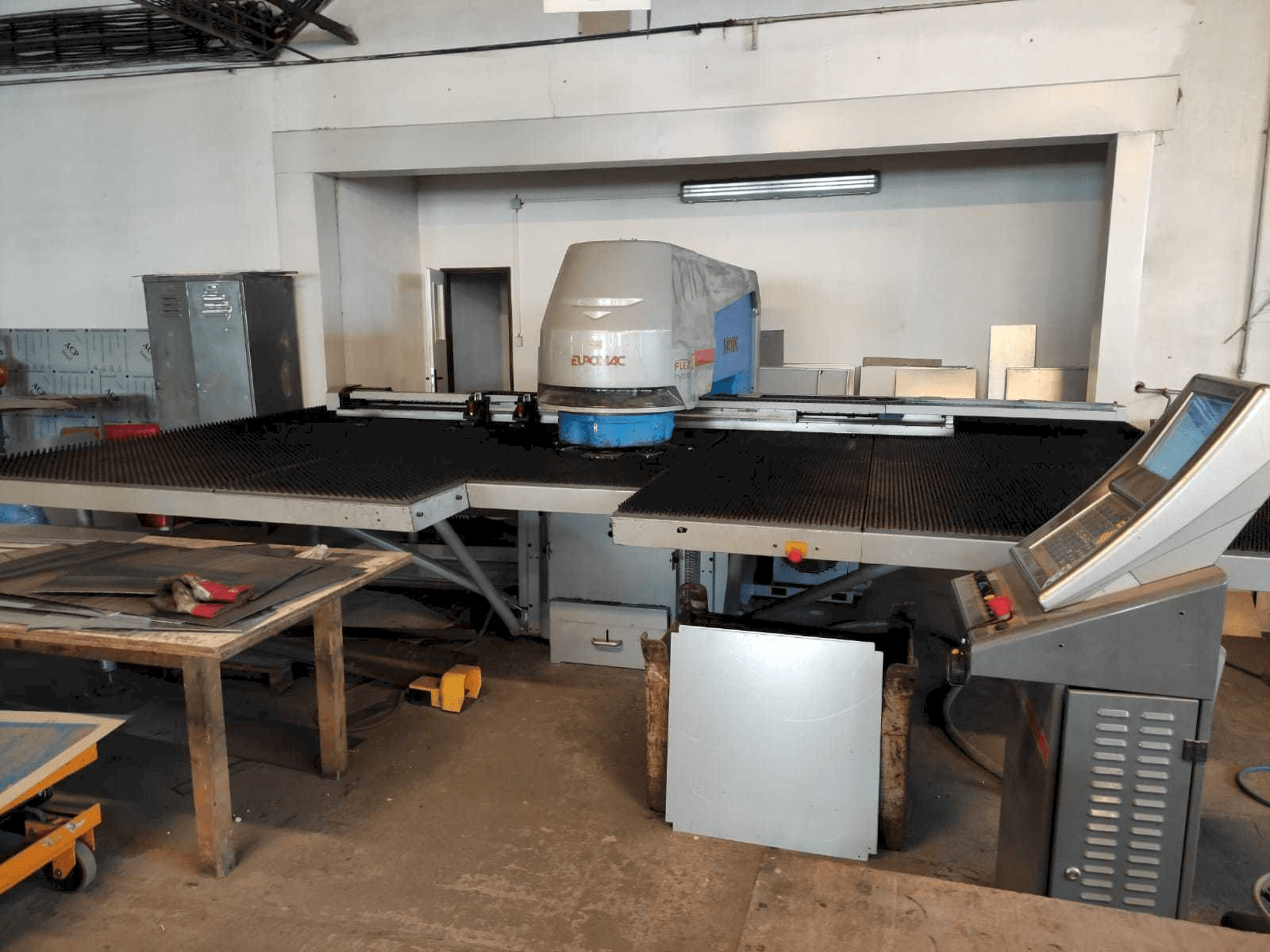 Vooraanzicht van Euromac MTX Flex 6 Hybrid machine