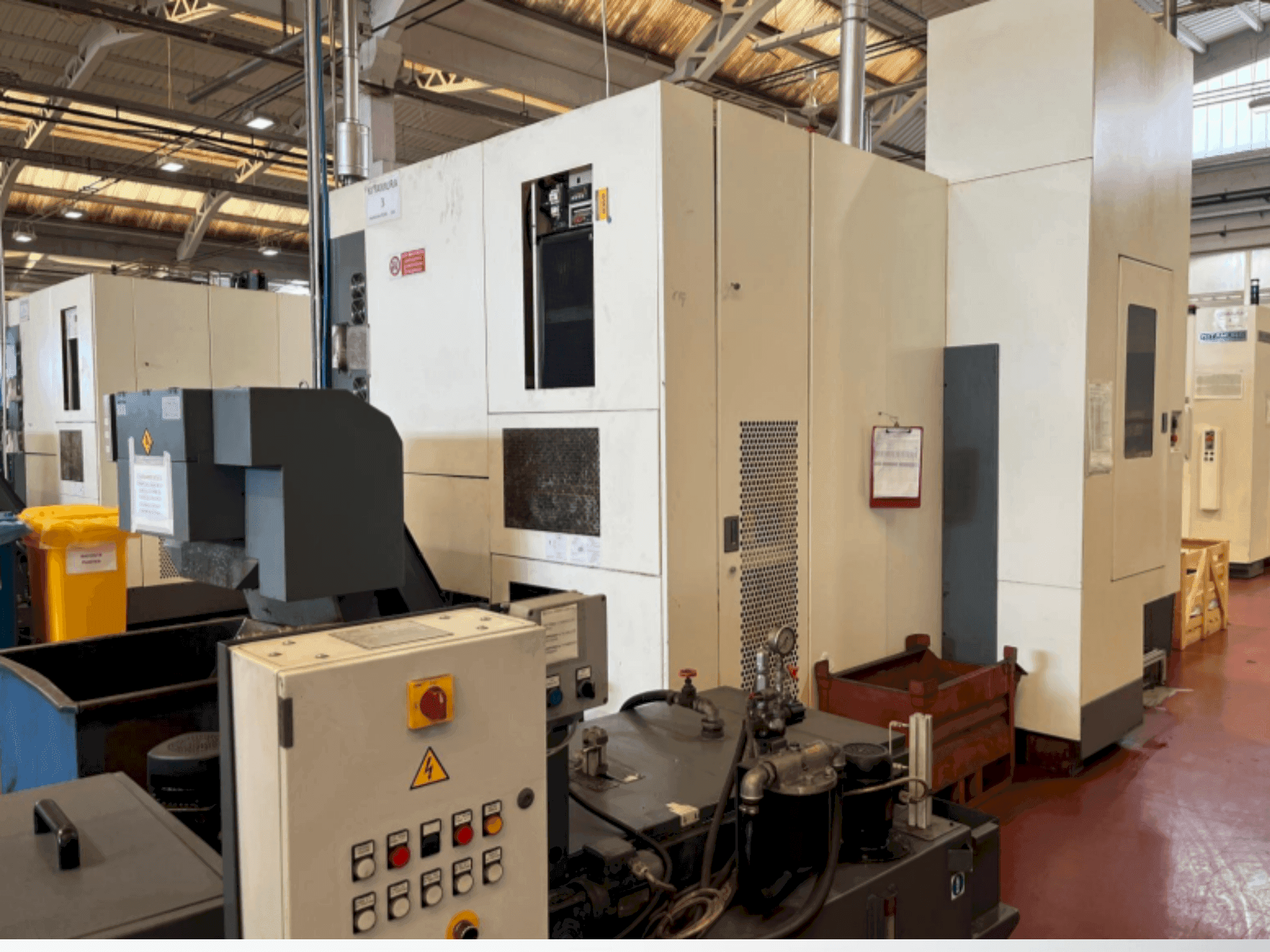 Vooraanzicht van Kitamura Mycenter-HX500iTGA machine