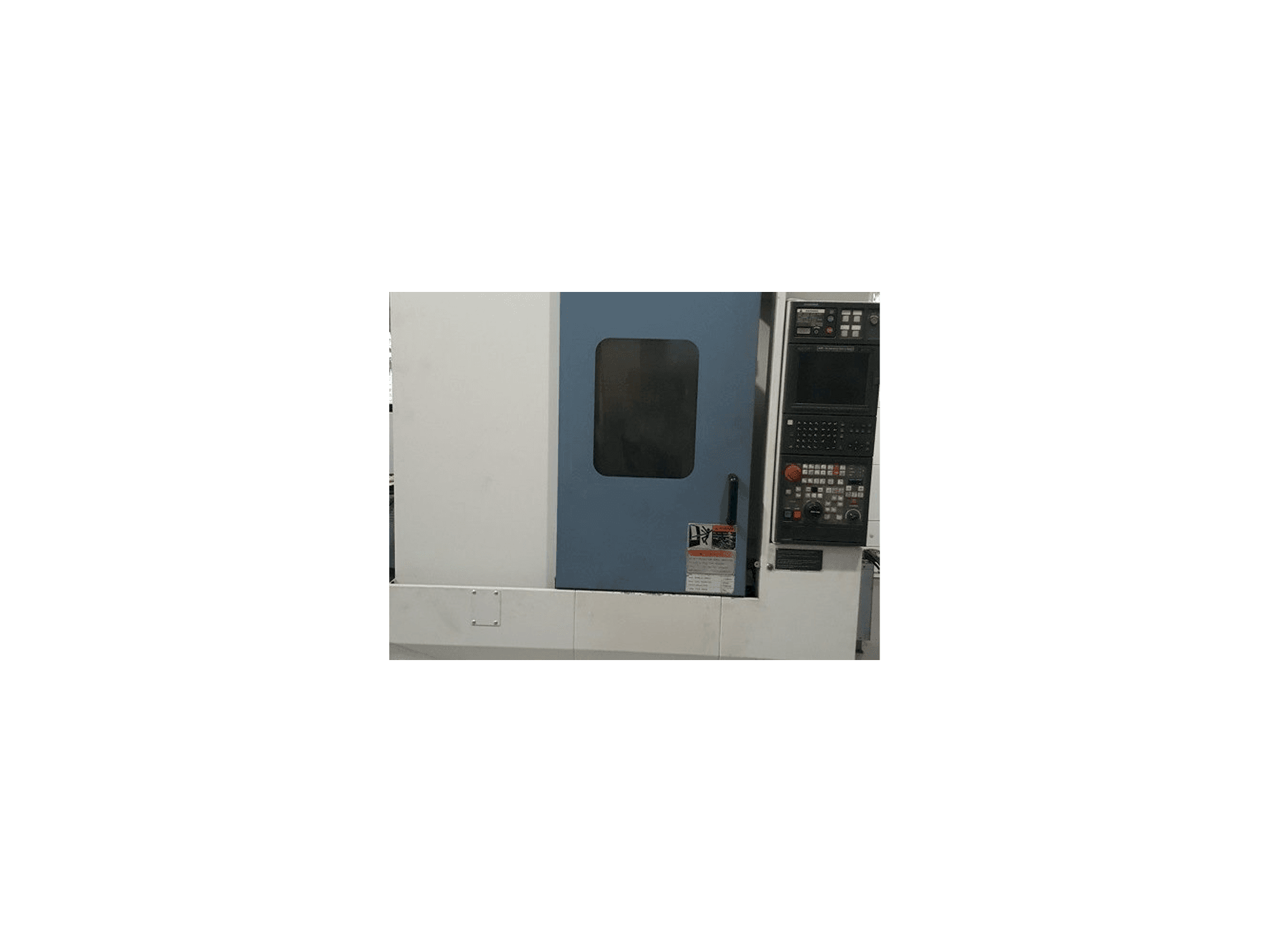 Vooraanzicht van MORI SEIKI Accumill 4000 machine