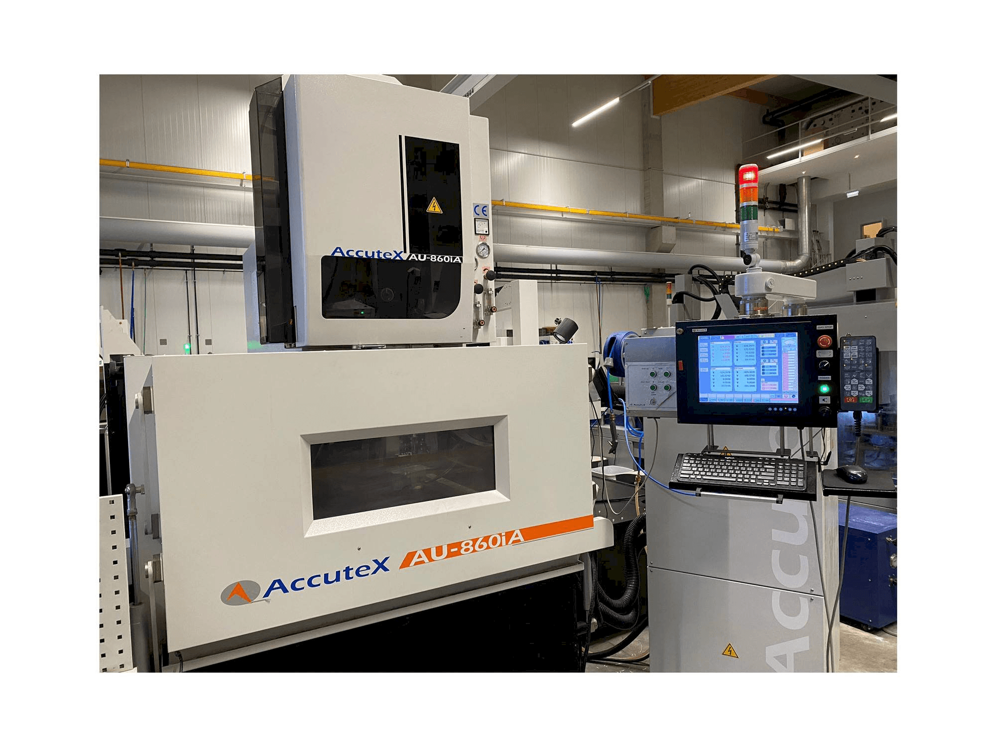 Vooraanzicht van AccuteX AU-860iA machine