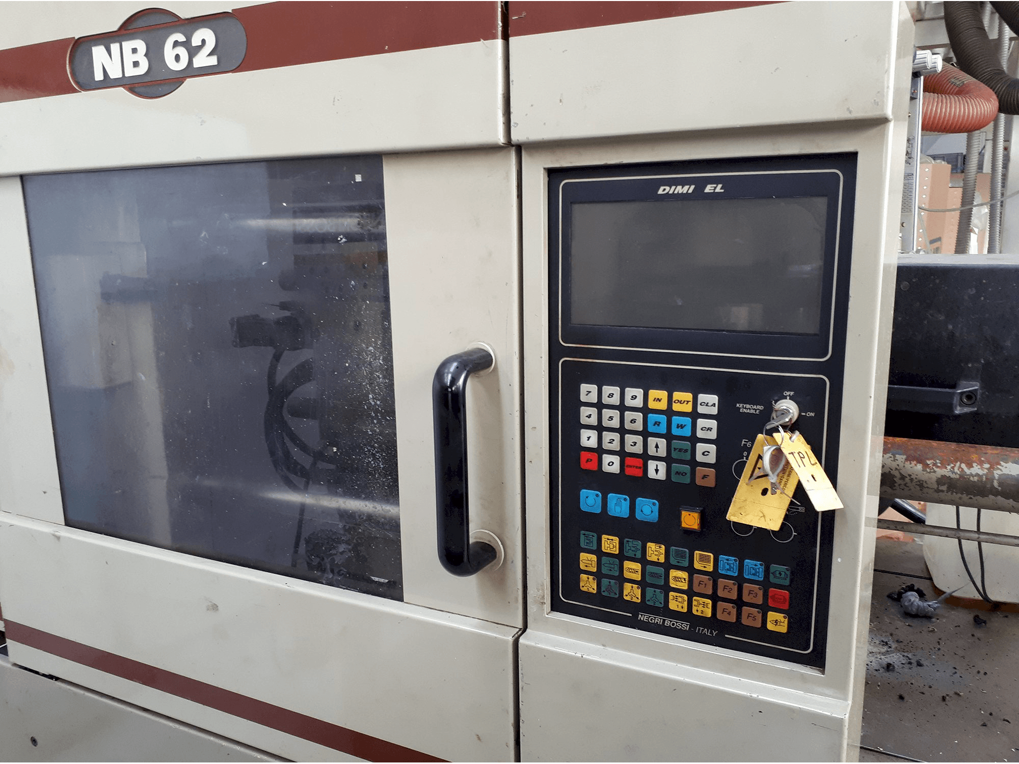 Recht aanzicht van Negri Bossi NB 62 machine