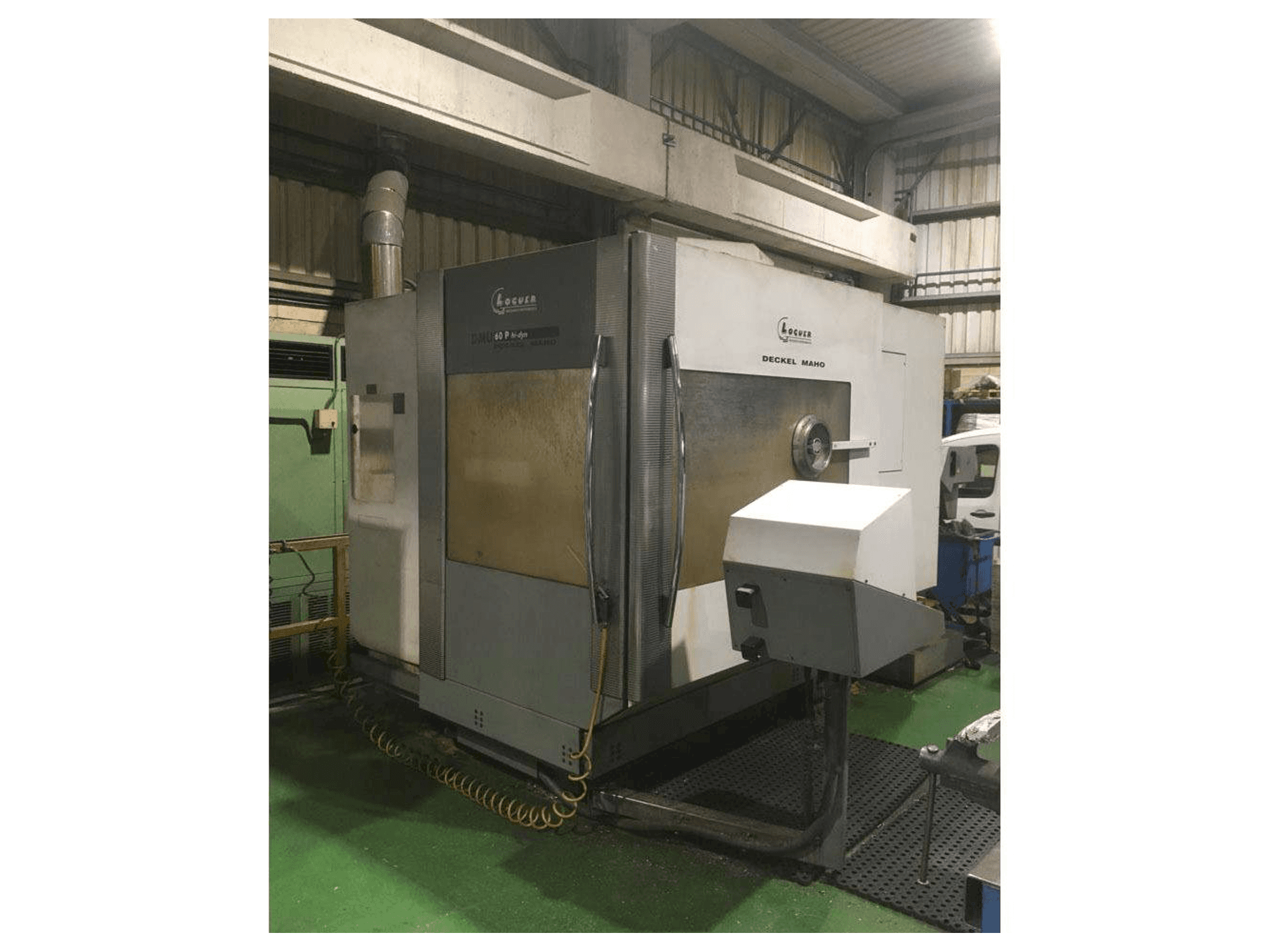 Vooraanzicht van DECKEL MAHO DMU 60P hi-dyn machine