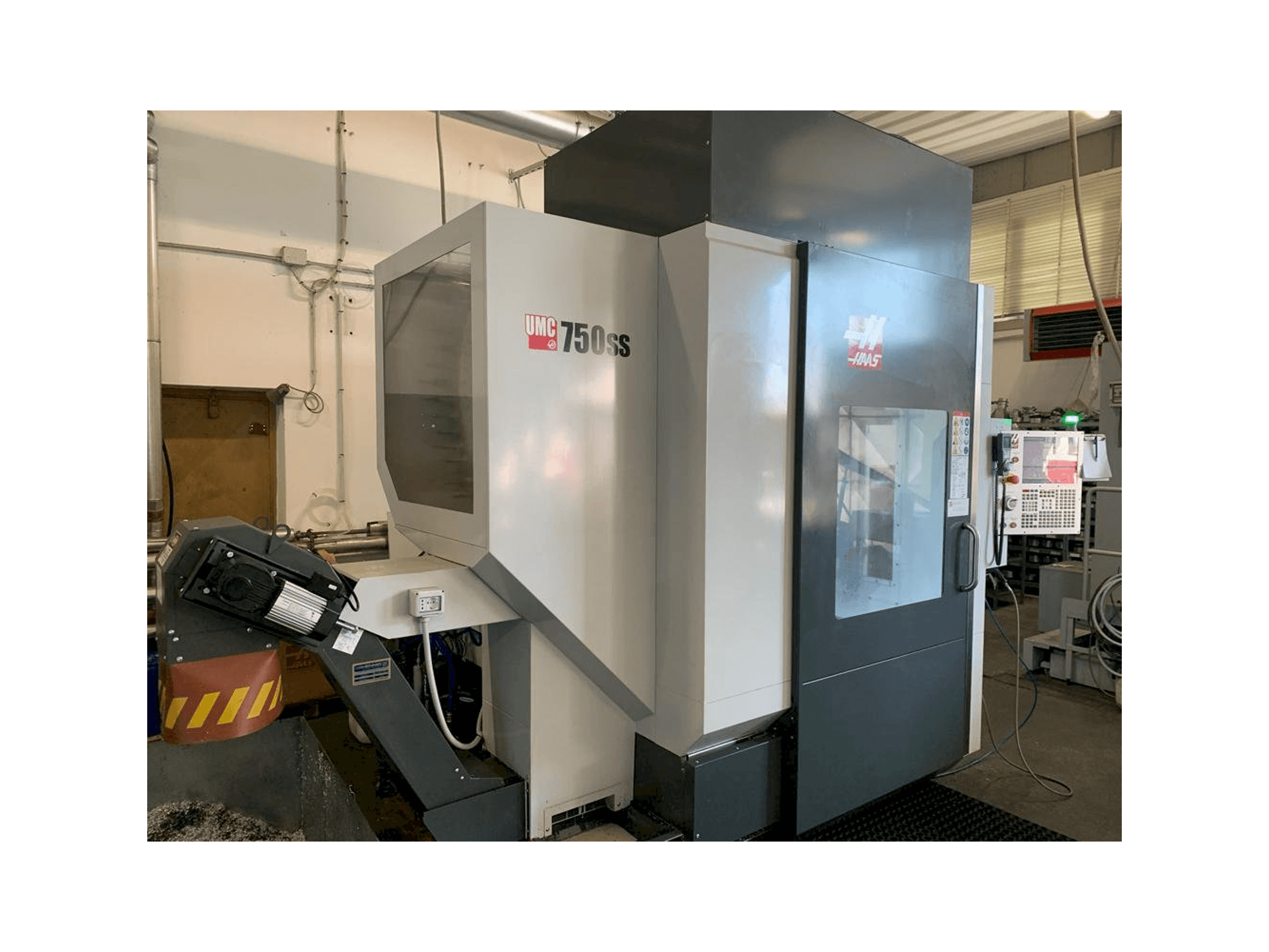 Vooraanzicht van HAAS UMC 750SS machine