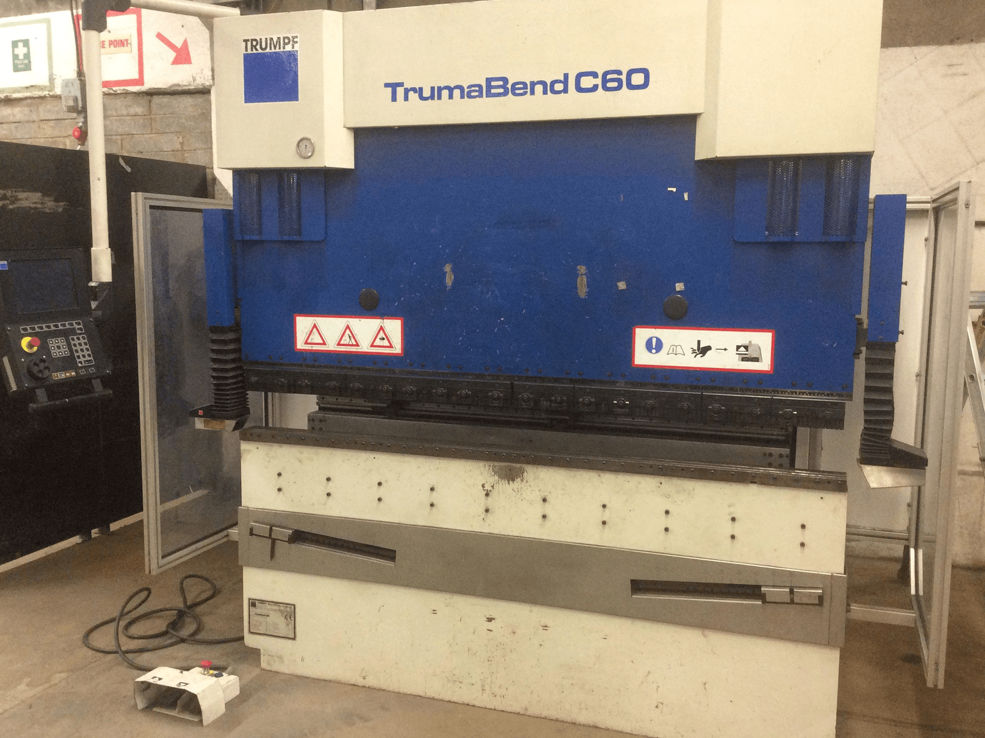 Vooraanzicht van Trumpf TrumaBend C60 machine