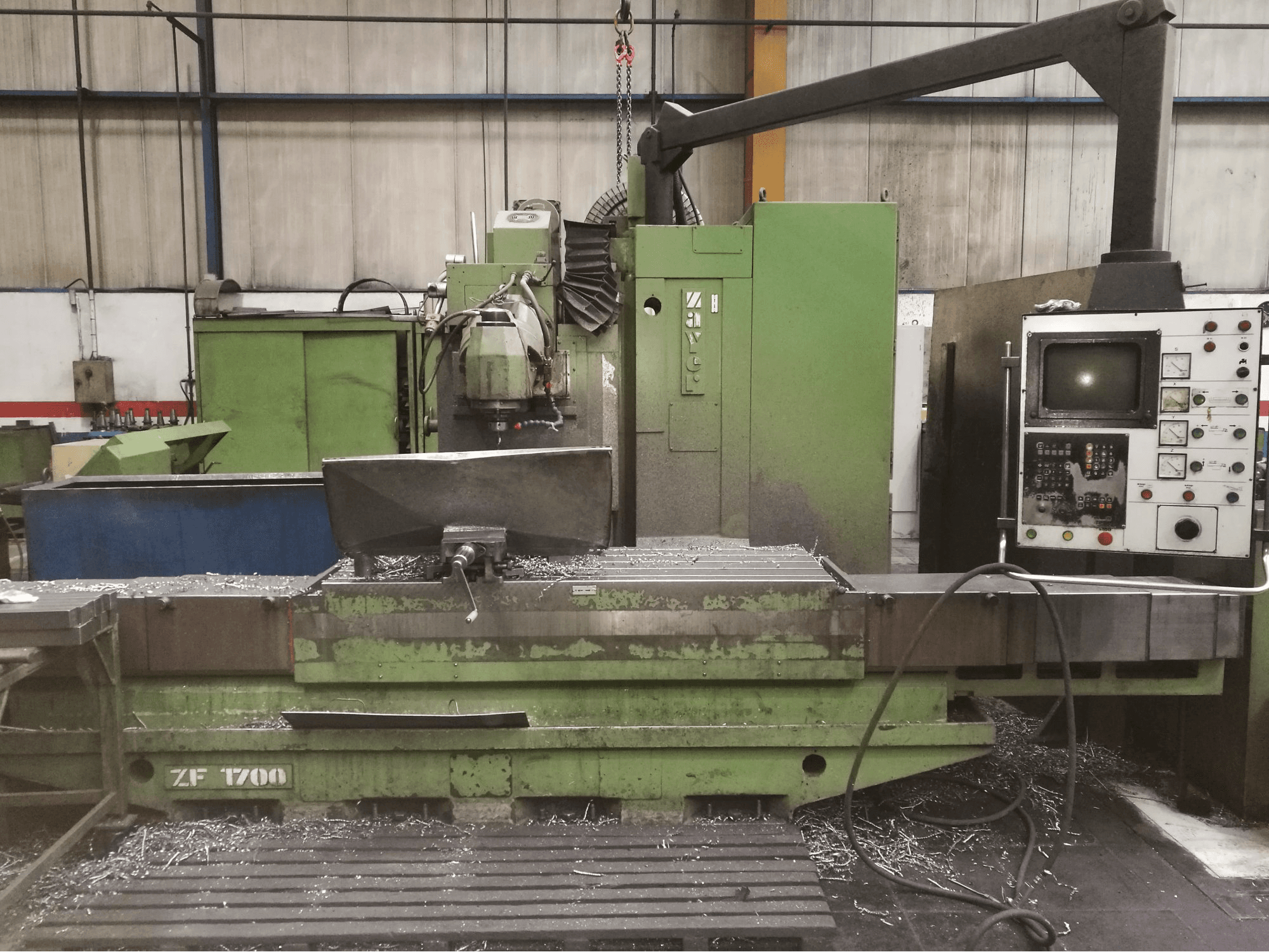 Links zicht van Zayer ZF 1700 machine