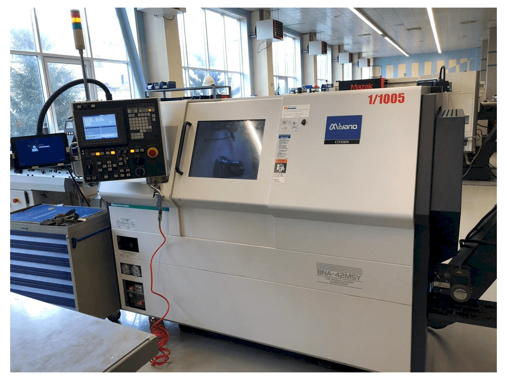 Vooraanzicht van Miyano BNA-42MSY machine