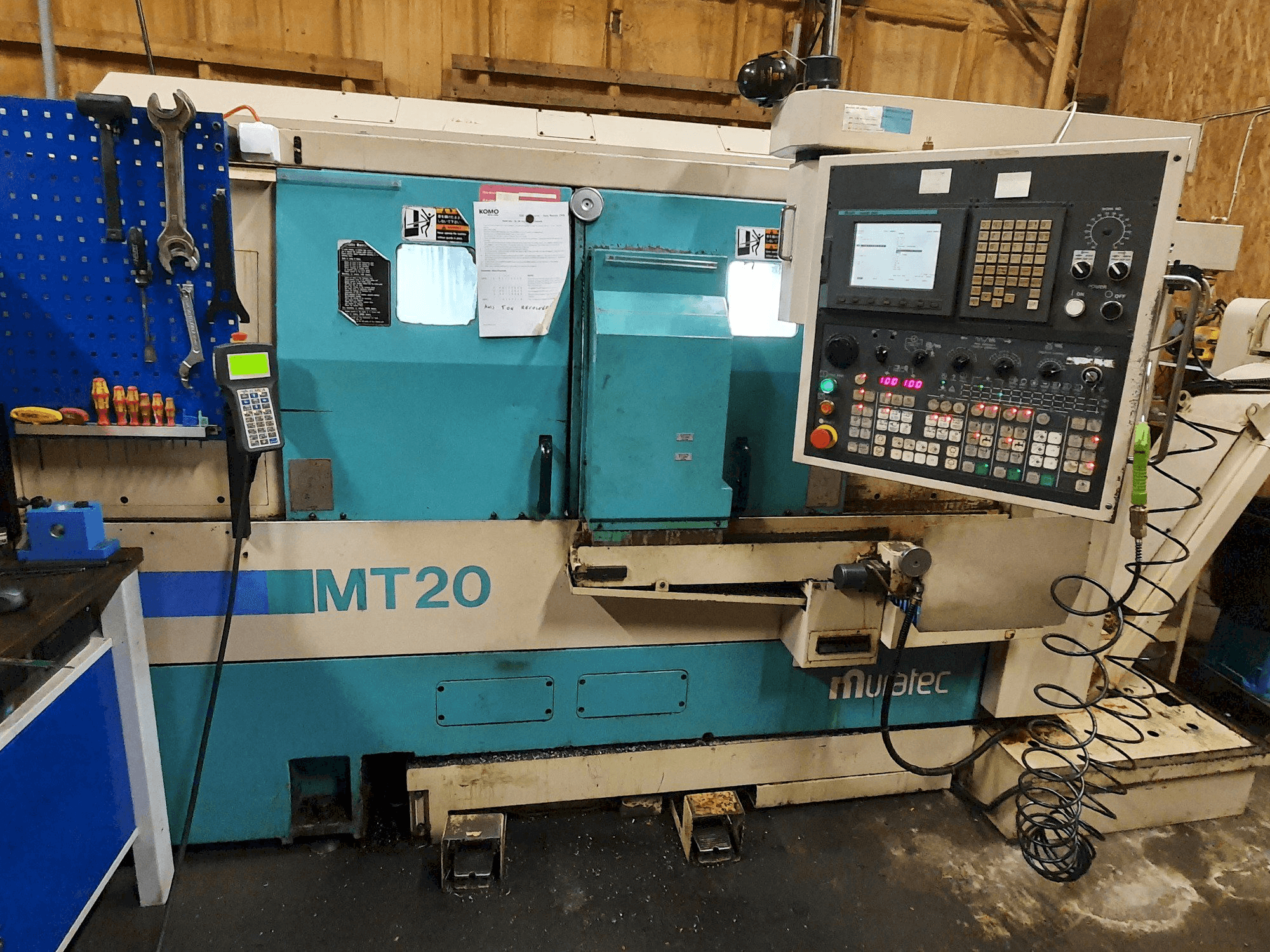 Vooraanzicht van Muratec MT20 machine